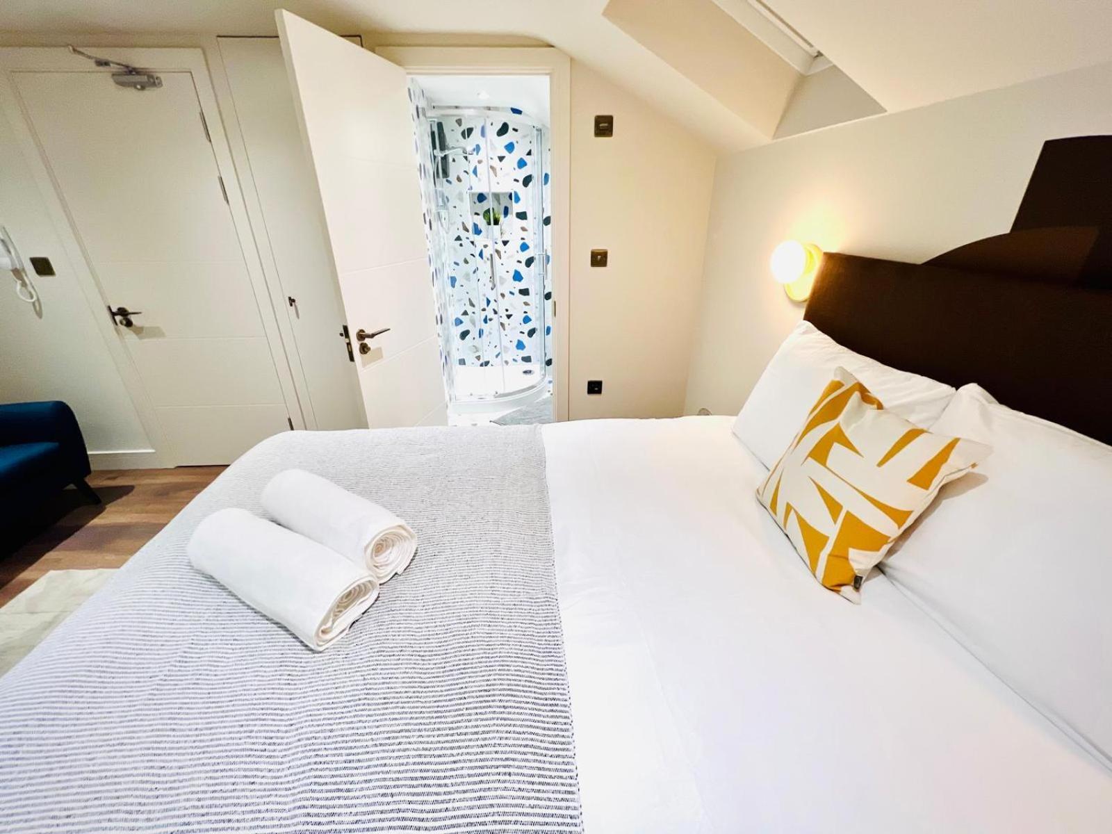 Holly A Mini Great Location For Tourist!!! Pensionat