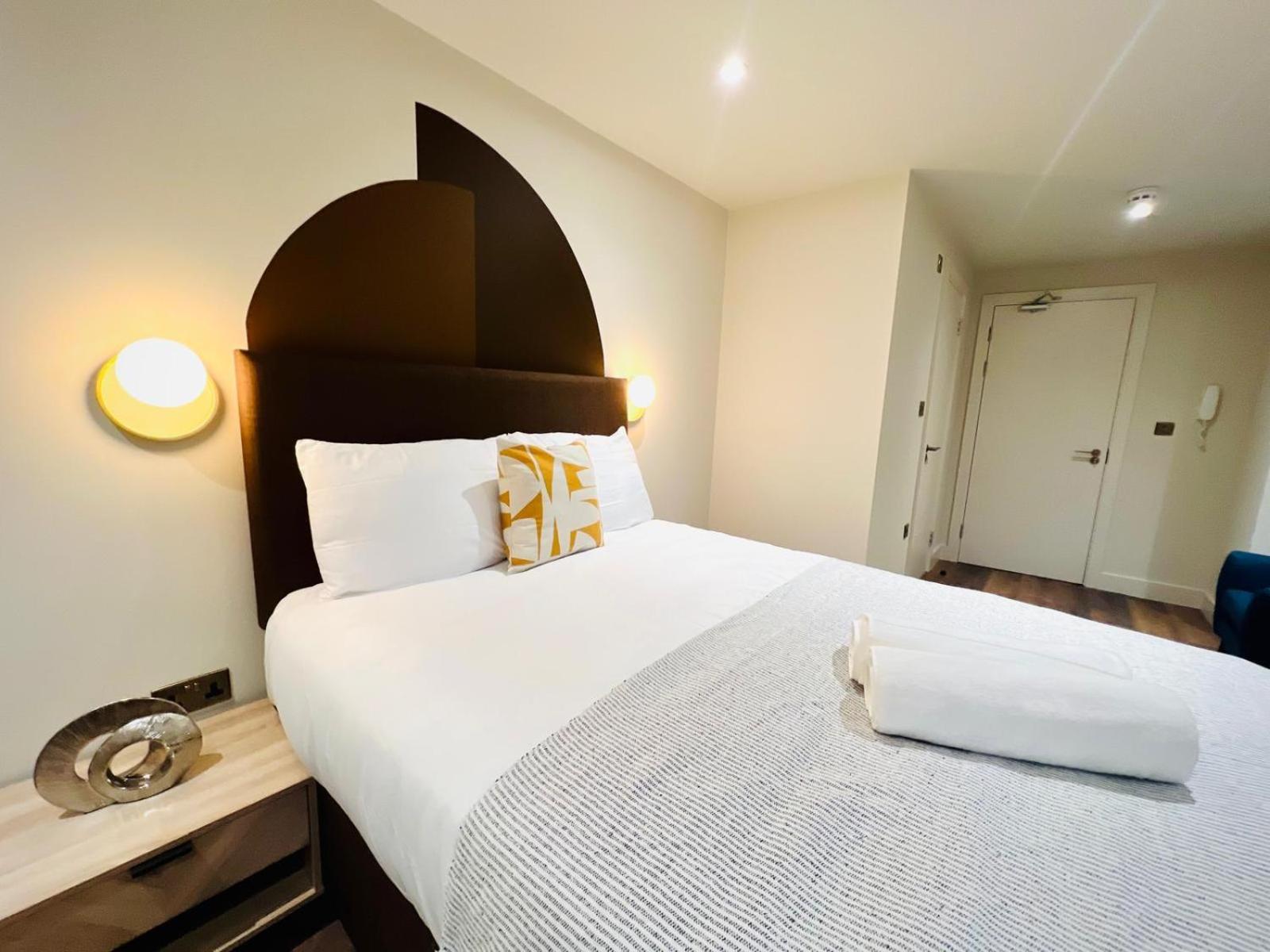Holly A Mini Great Location For Tourist!!! Pensionat