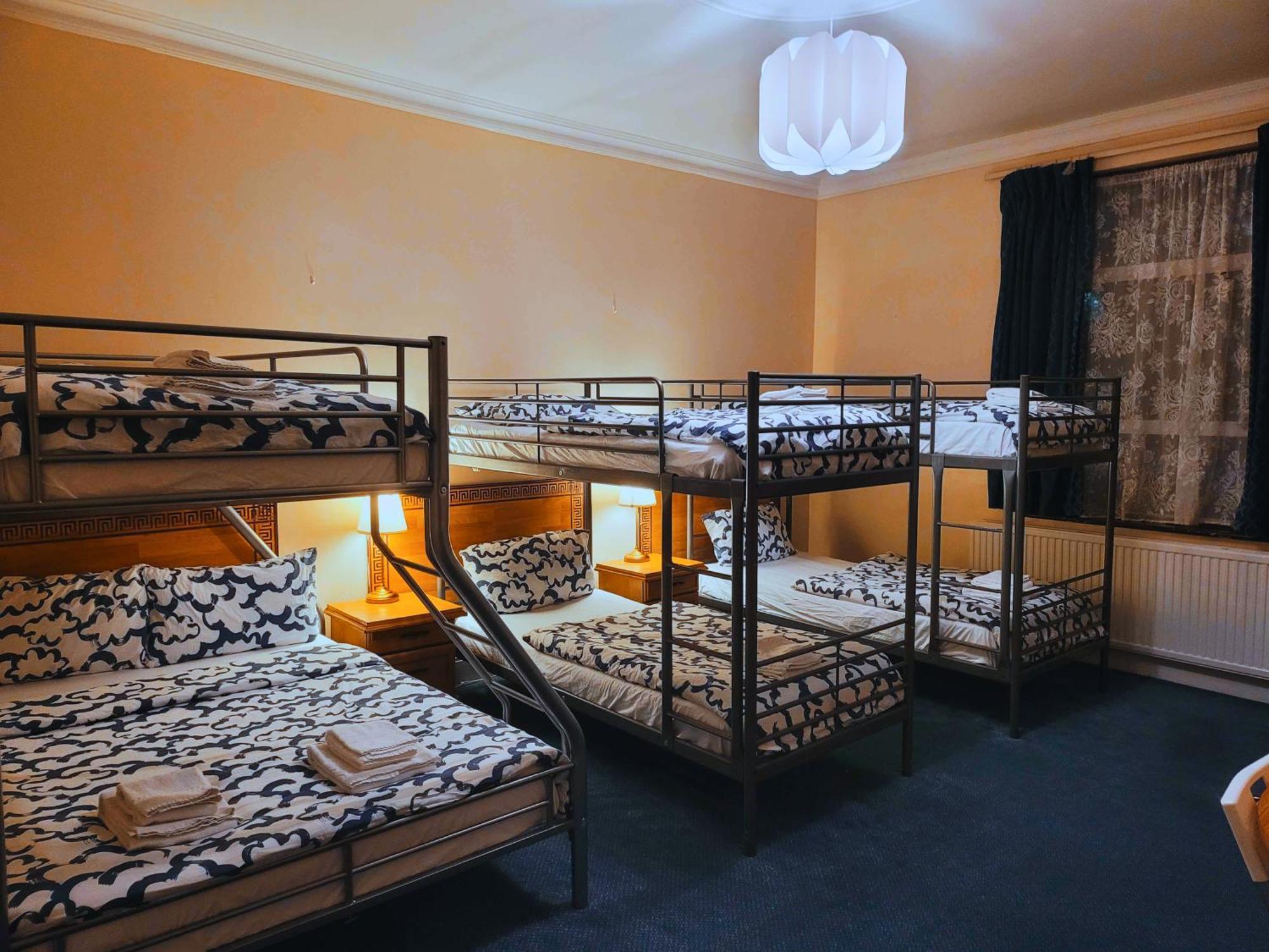 Hotell Helen's Near Wembley *
