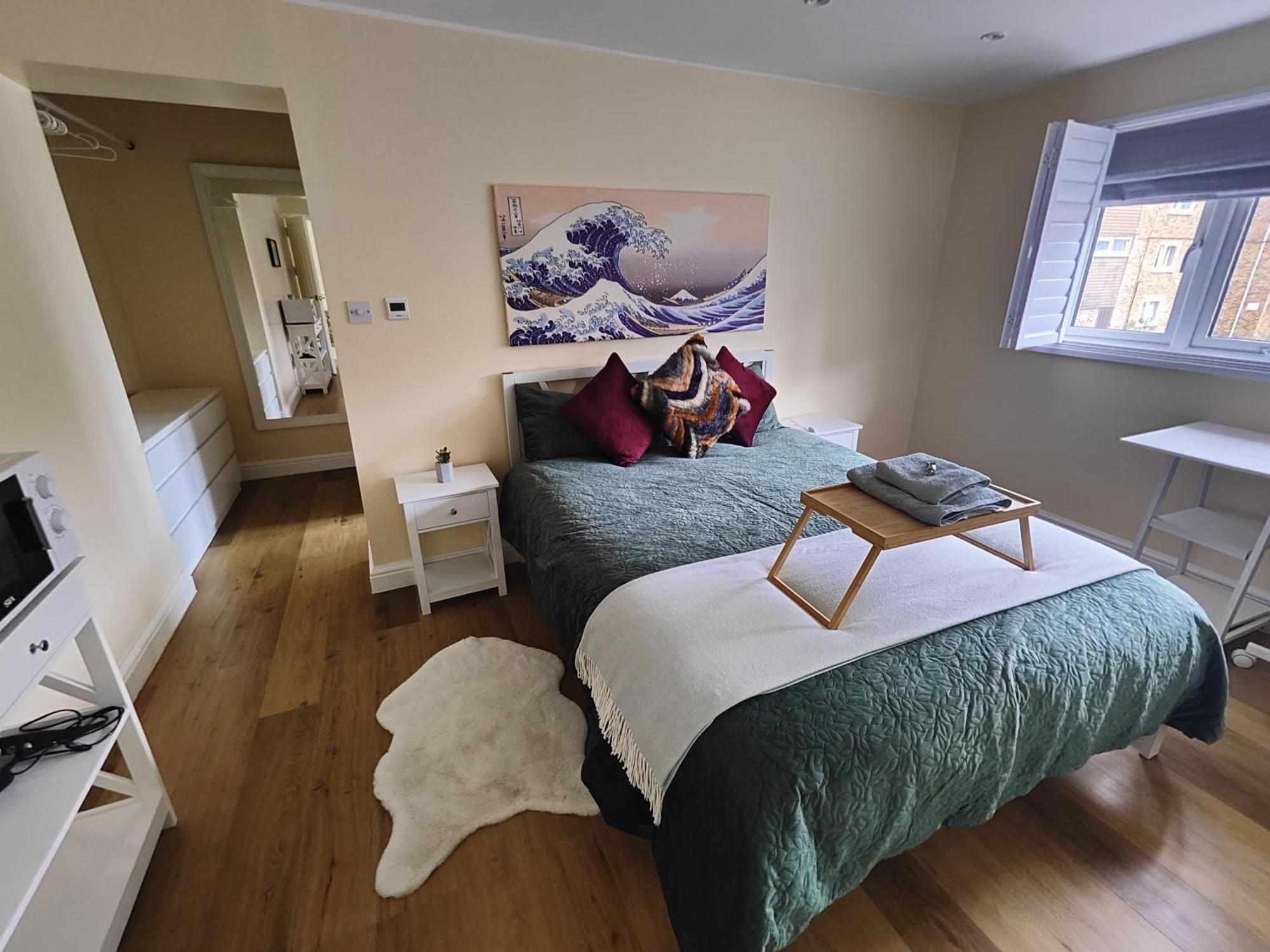 Clifton House O2 & Excel With Private Bathroom And Breakfast Option Bed & Breakfast