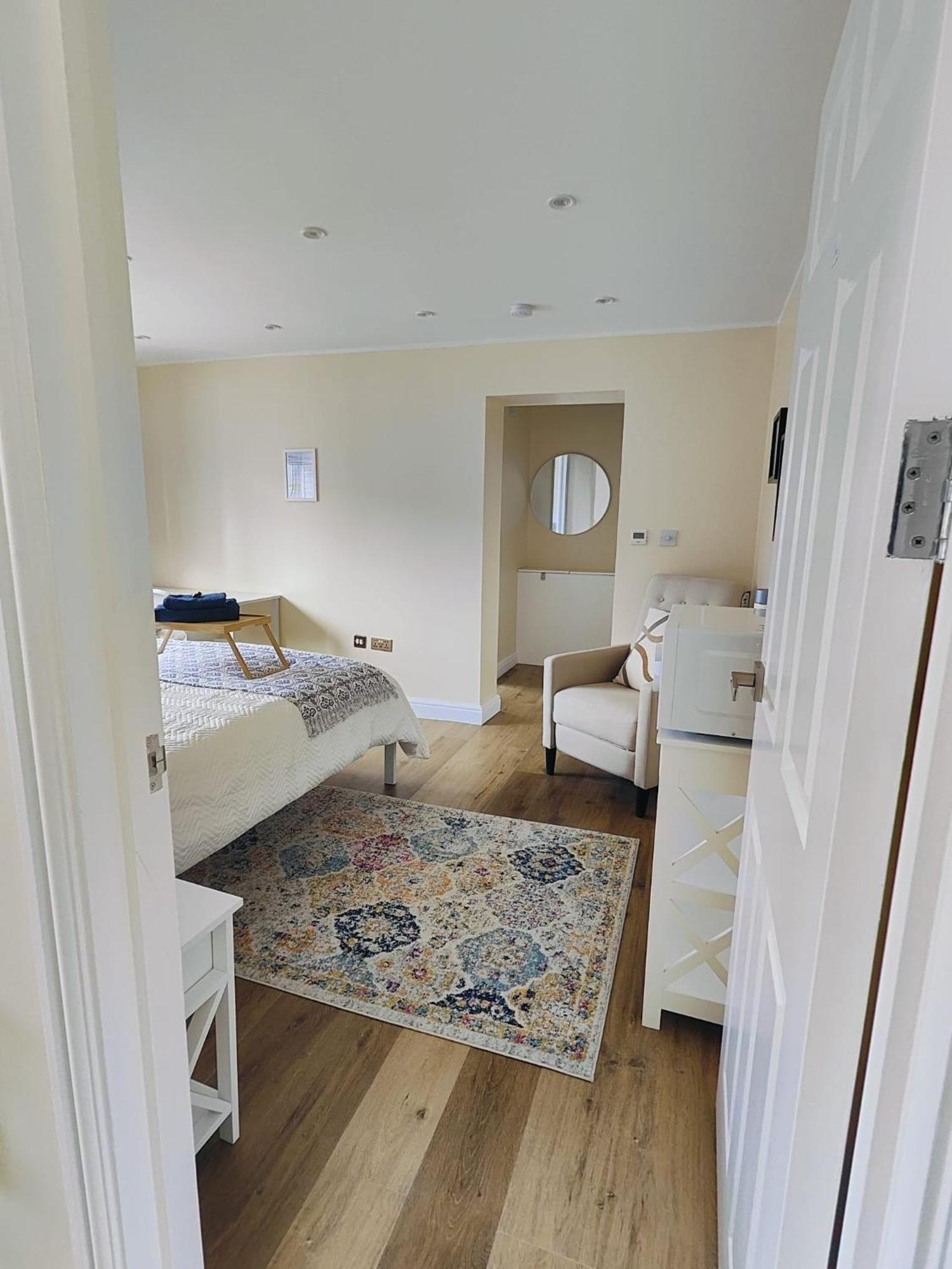 Bed & Breakfast Clifton House O2 & Excel With Private Bathroom And Breakfast Option *