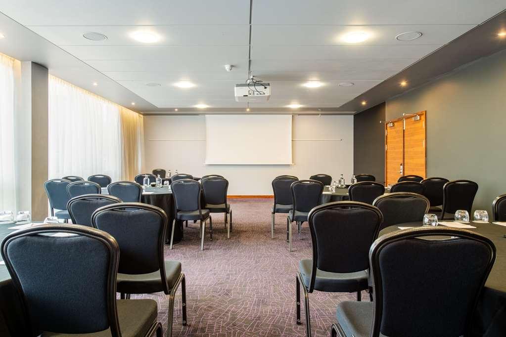 Radisson Red Heathrow Londra