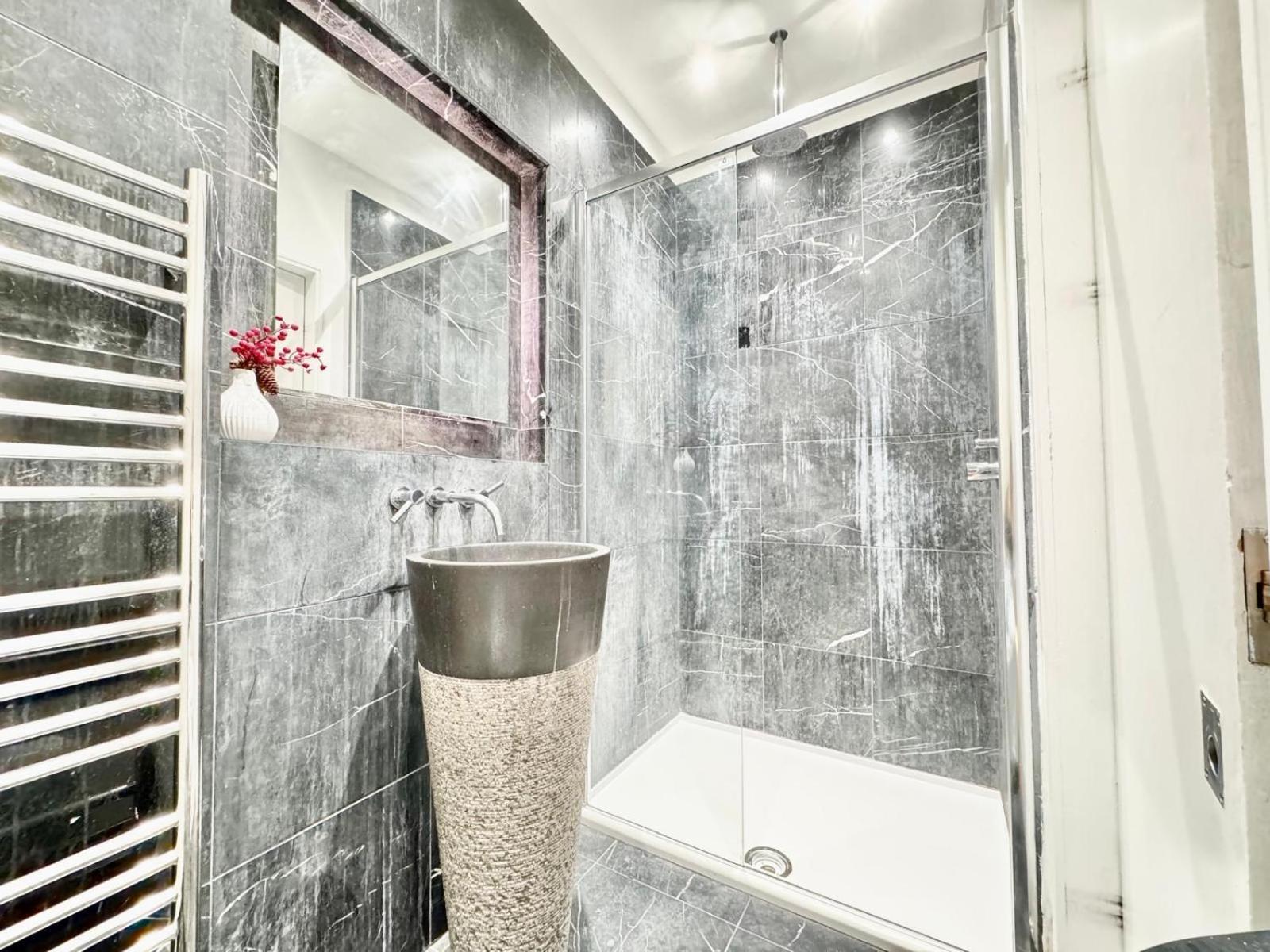 Beautiful Family Near Edgware Road Station Leilighet London