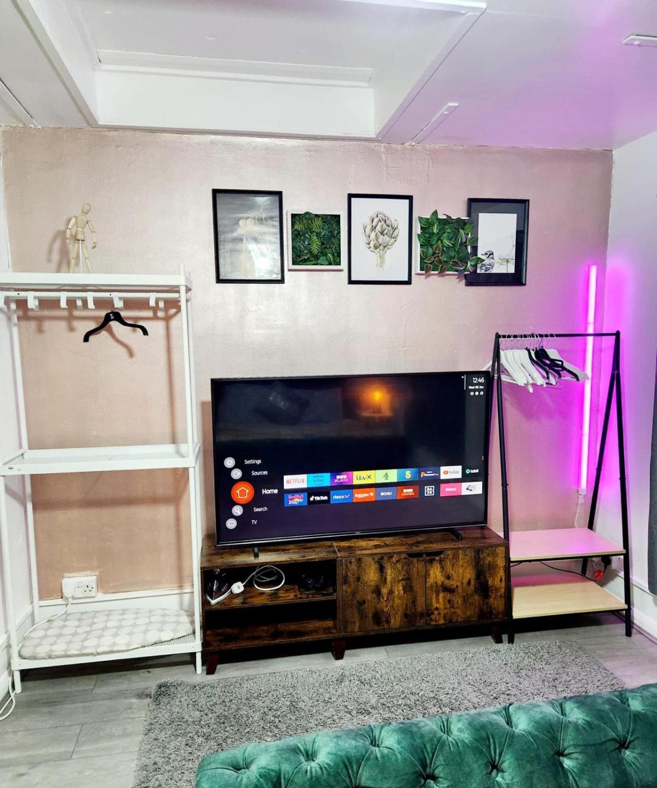 New Deluxe Apt-2 * Londra