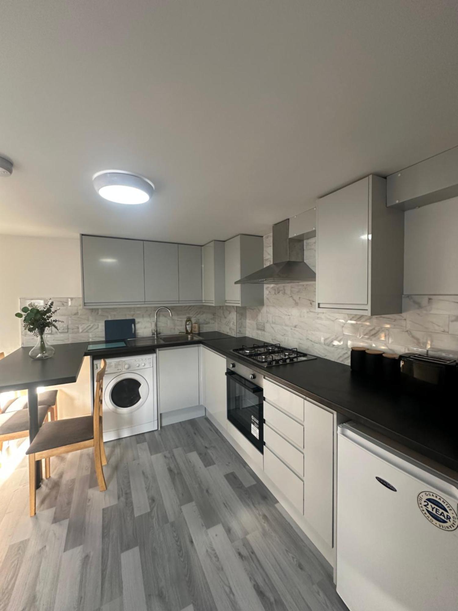 Luxury 2 Bedroom In Leilighet London