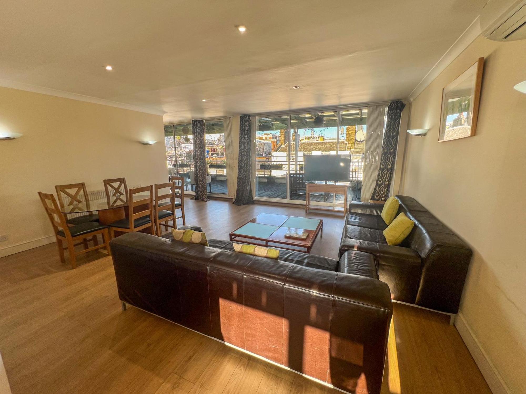 Apartment Spectacular 3 Bedroom Penthouse With Private Terrace In Prestigious Mayfair H13 *