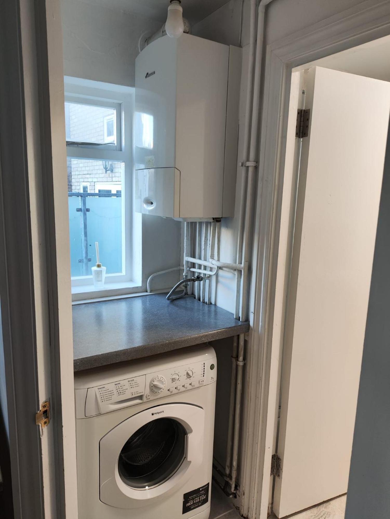 2-br In London, Ideal Location! Lejlighed