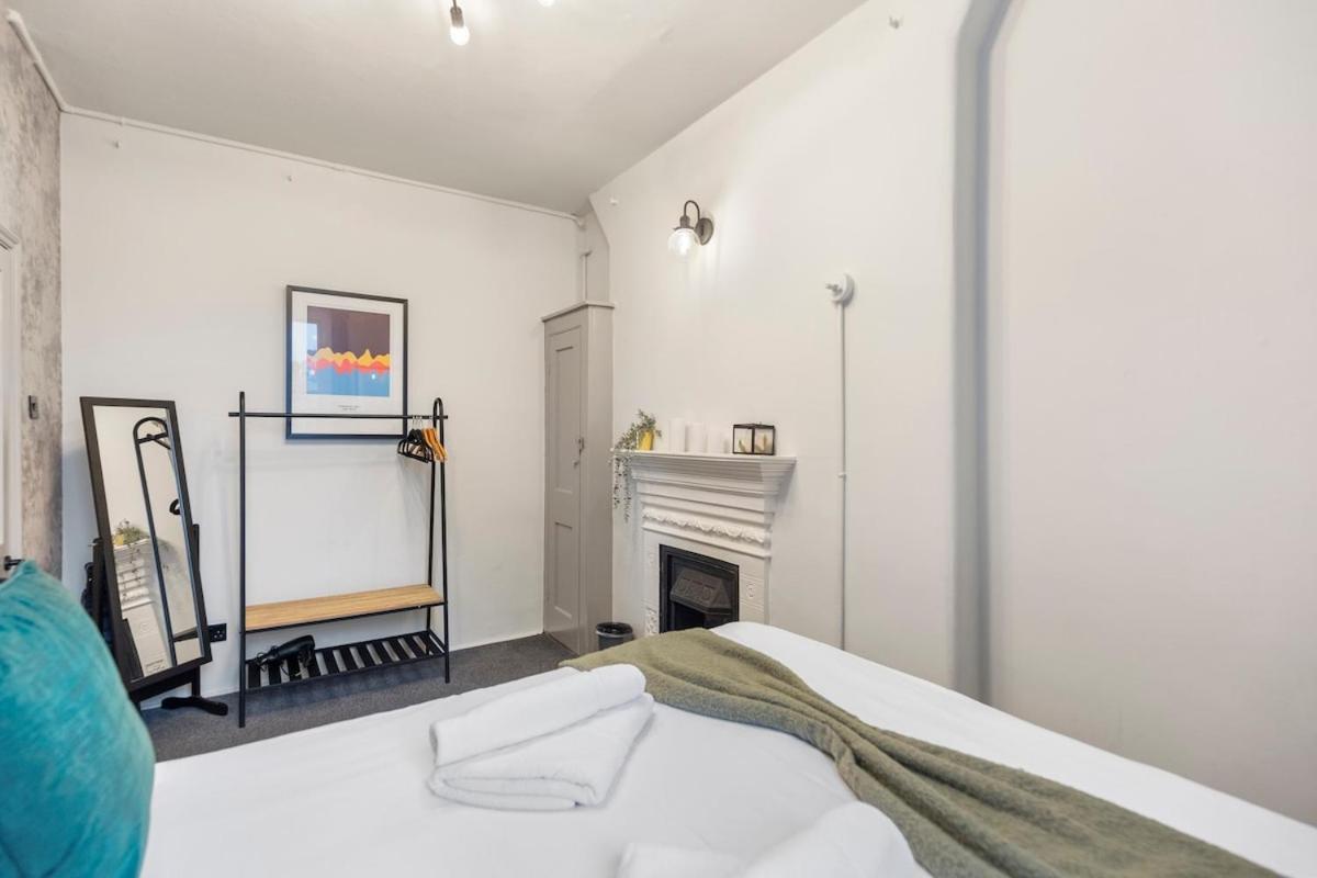 Ctr 1bed Regents Park Next Transport Lejlighed