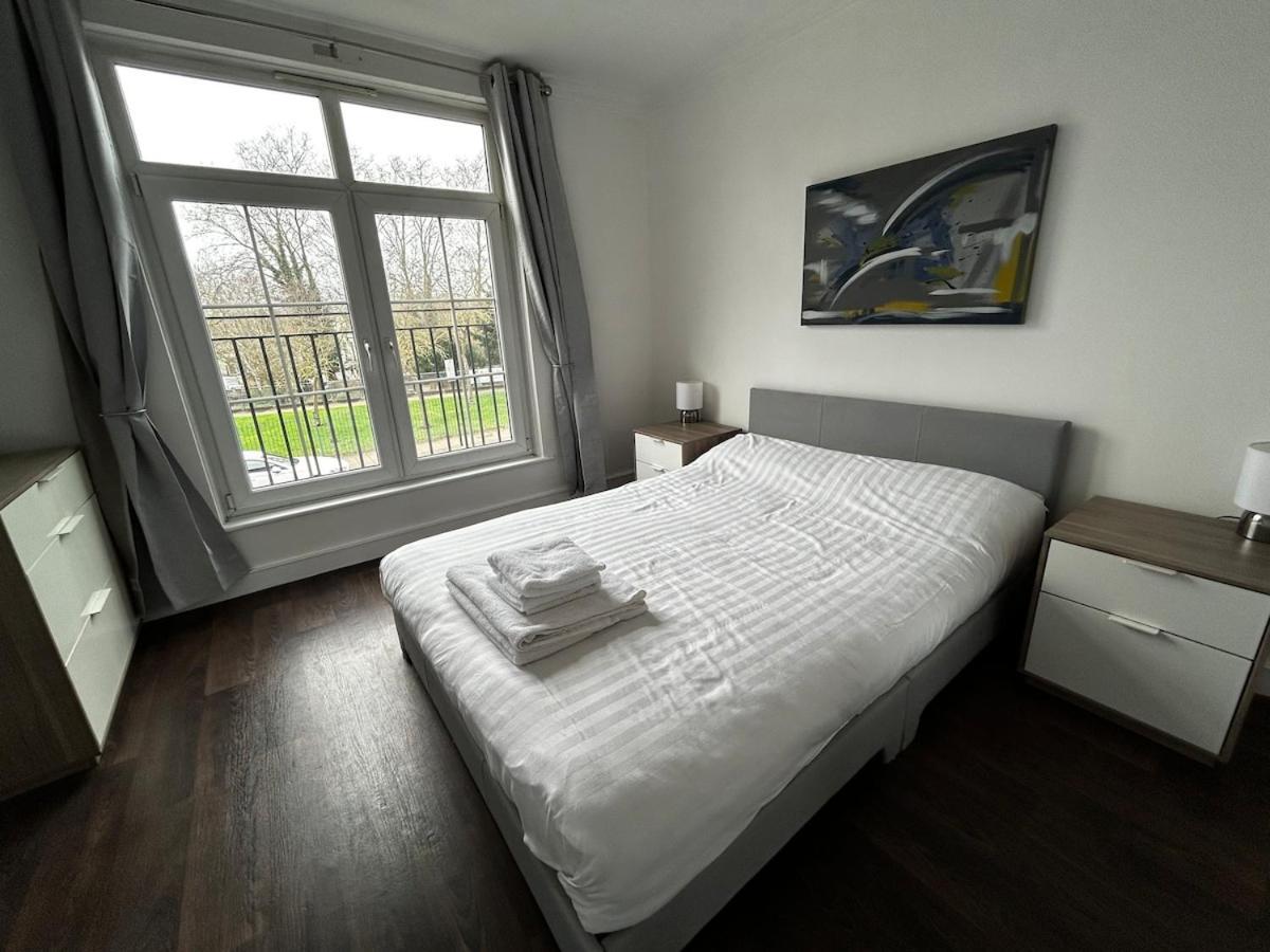 3 Bed Home, Free Parking & Self Check In Leilighet London