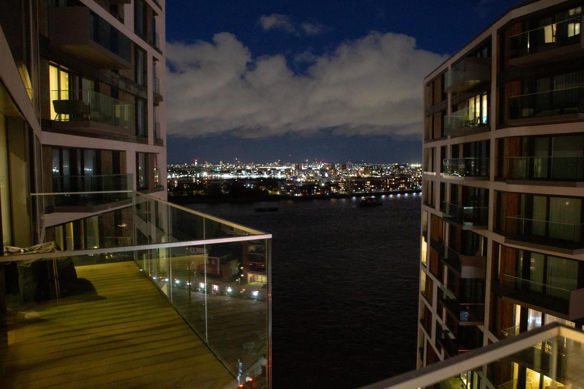 Luxury 1 Bedroom With Riverview Appartement *