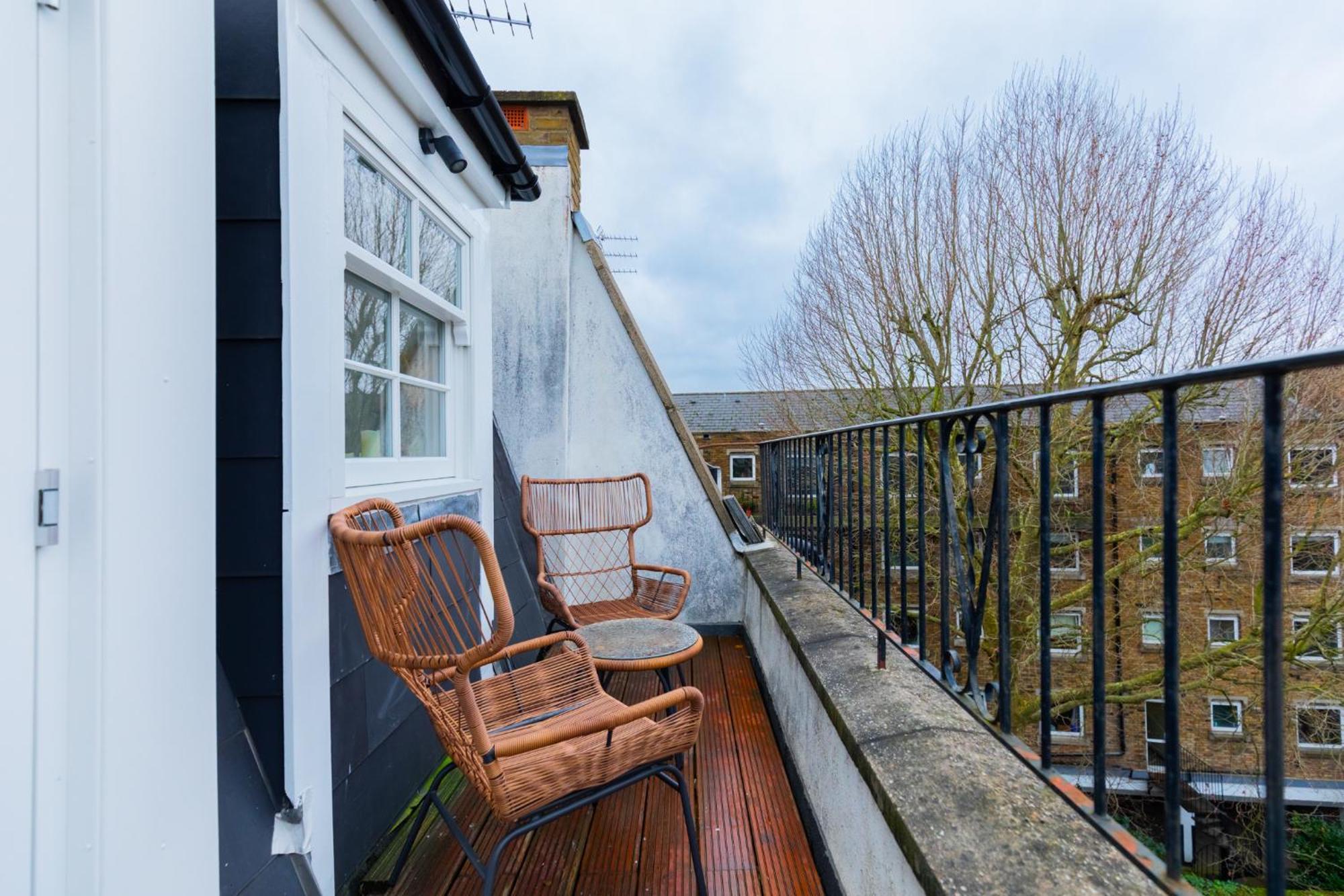 Glorious 2bd Duplex With Balcony Islington * Londen