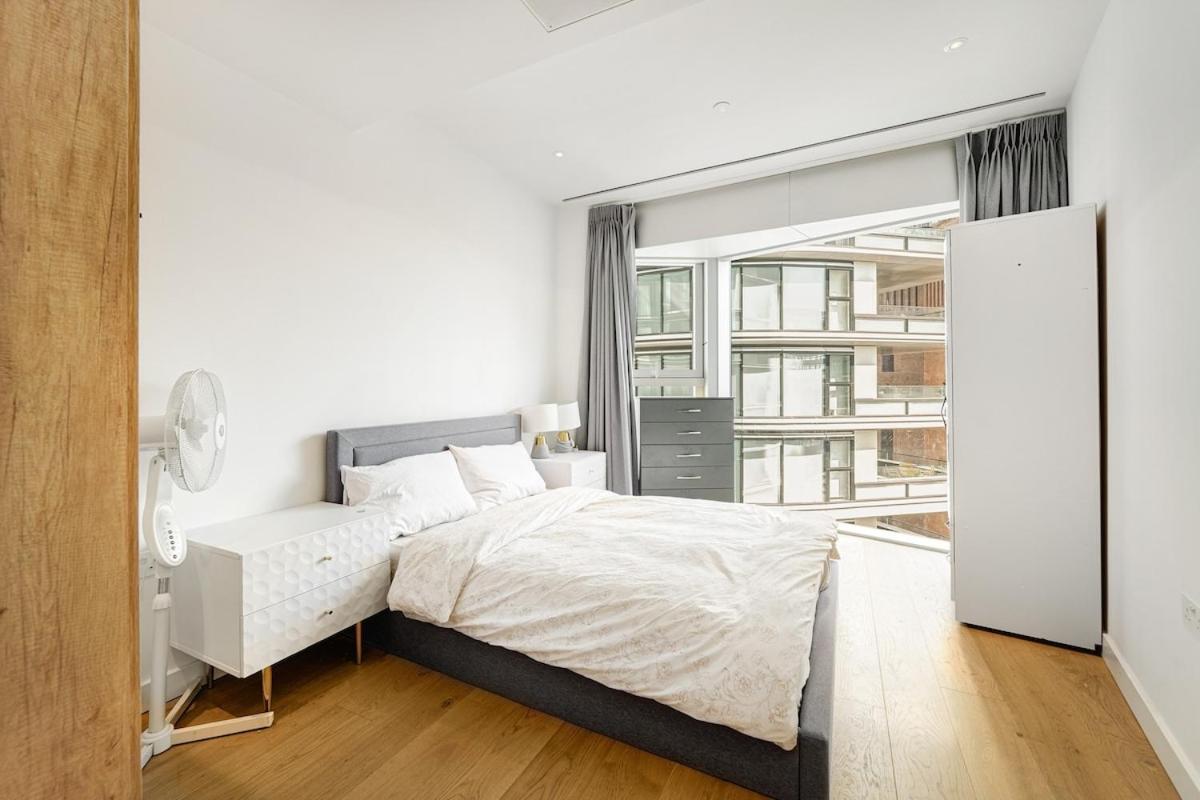 Spacious 3-bedroom With Stunning Battersea Views Londen
