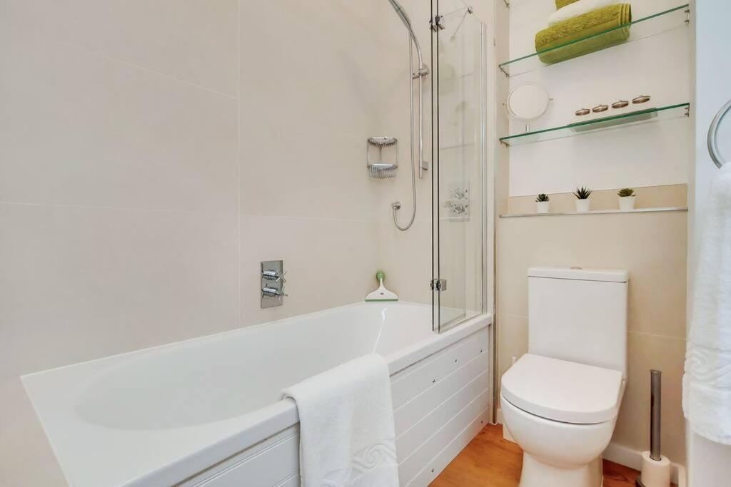 Vy6 - Stylish Loft-style 1-bed Near Borough Market Appartement Londres