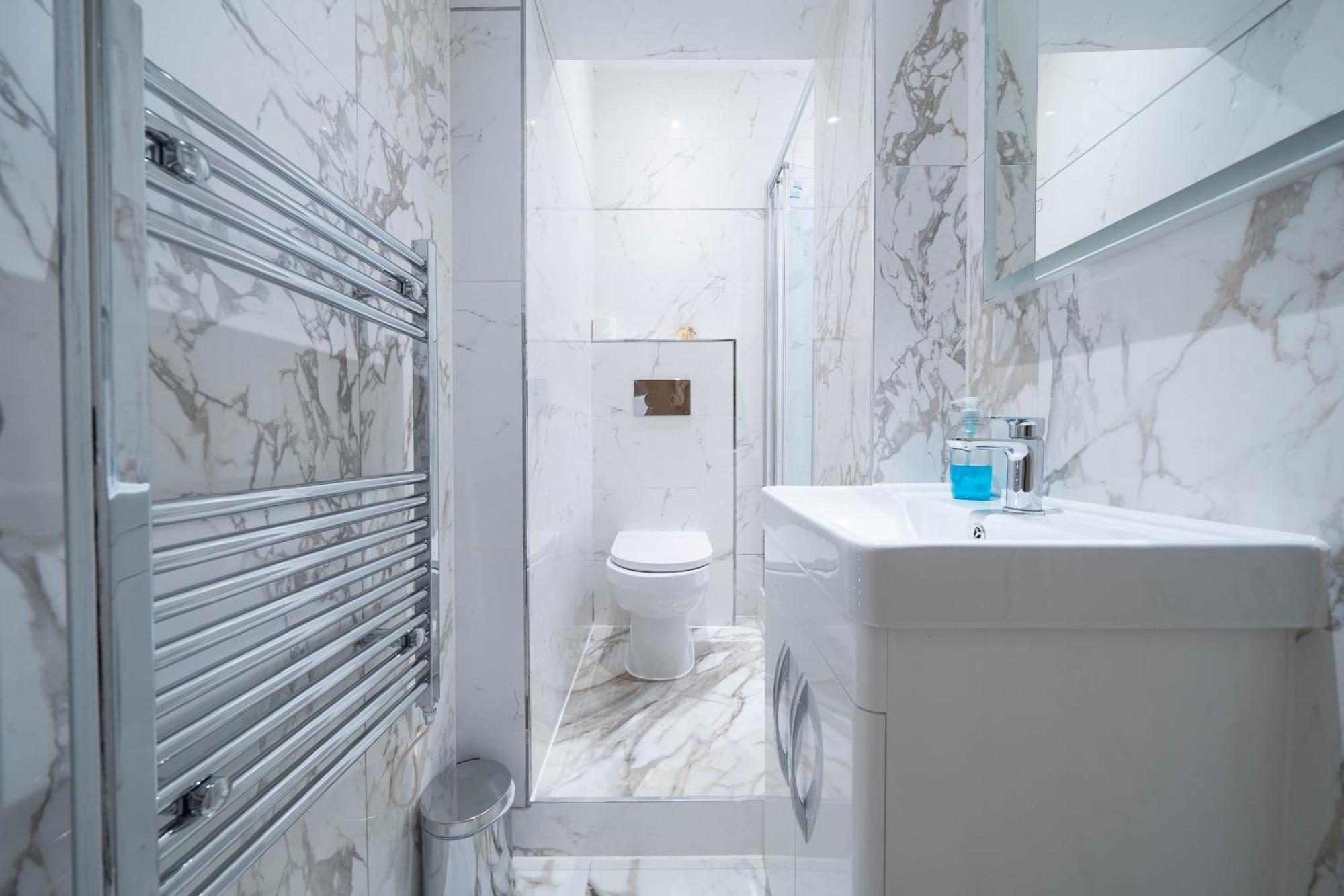 Sapphire Apartment