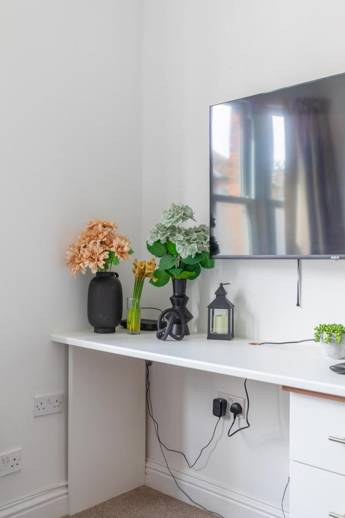 Spacious 1bd Flat 10 Mins From Battersea Park! Appartement