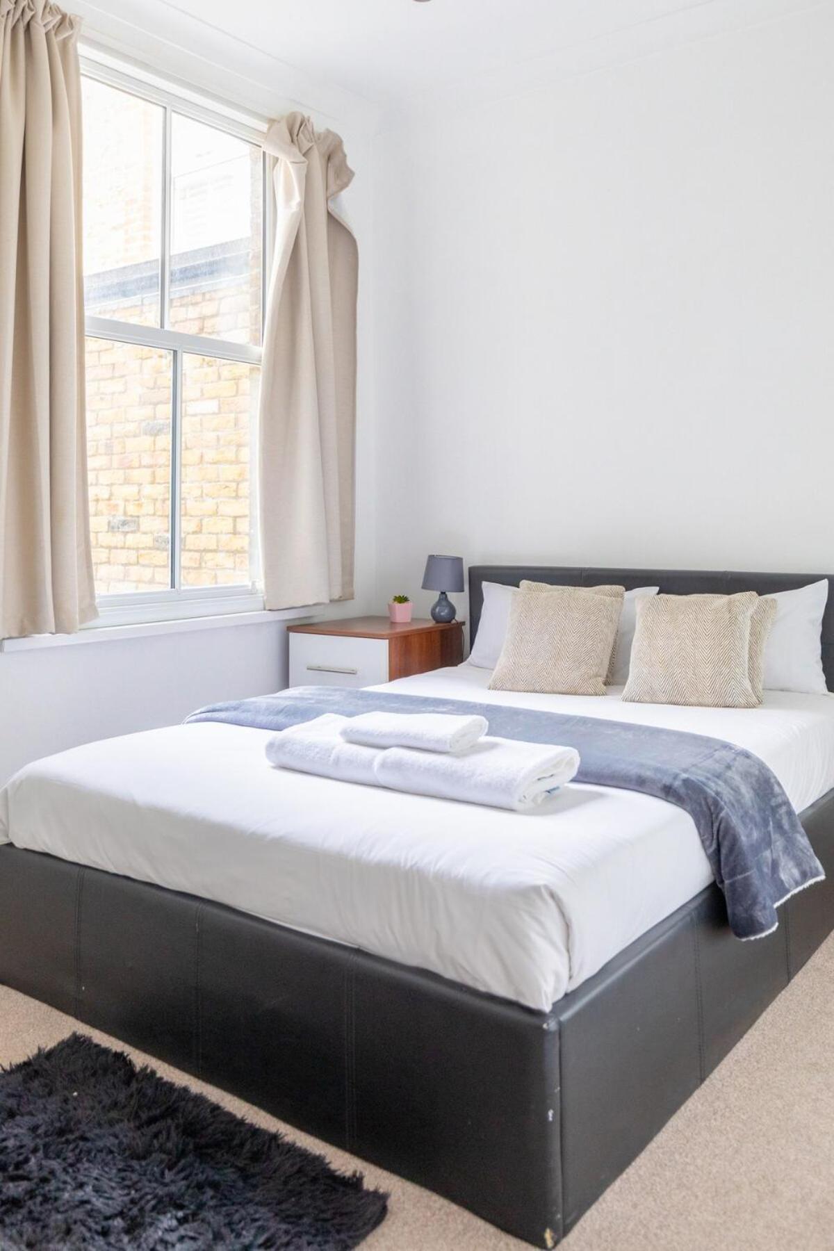 Spacious 1bd Flat 10 Mins From Battersea Park! Appartement