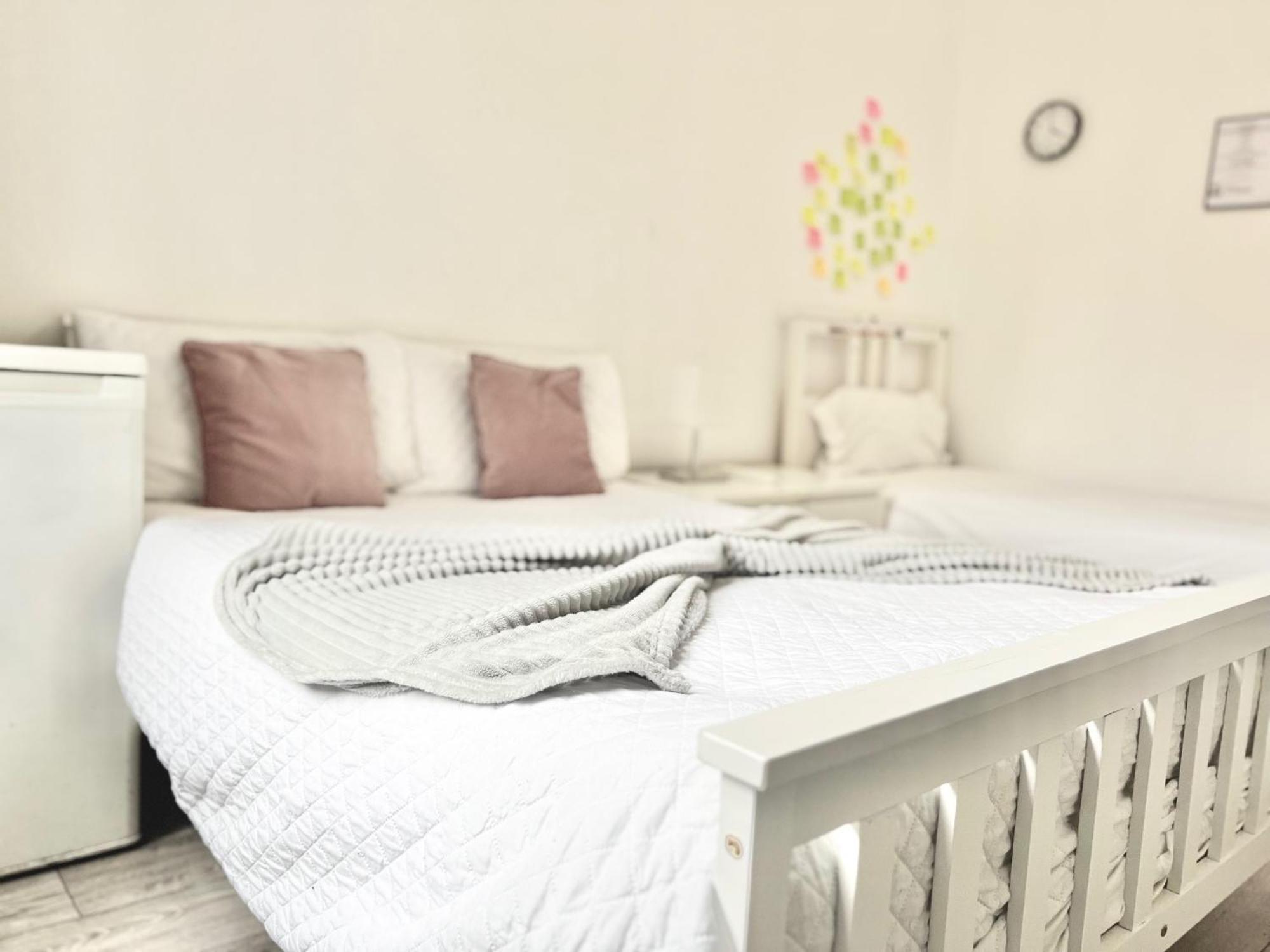 Westfield Shepherds Bush Guest house
