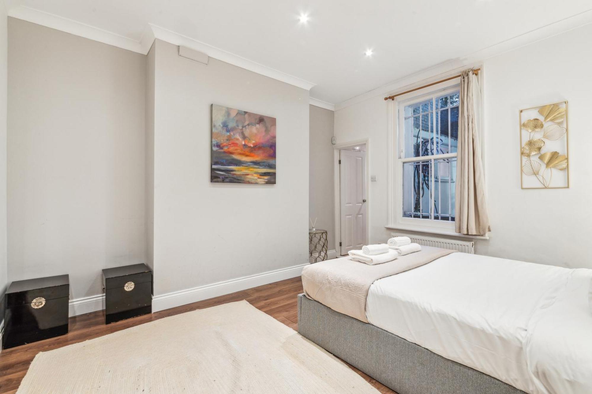 Stunning 2bed 2bath In Earls Court Sleeps Six *