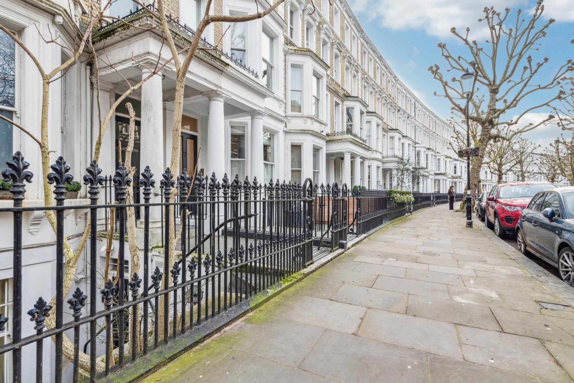 Stunning 2bed 2bath In Earls Court Sleeps Six Apartment London