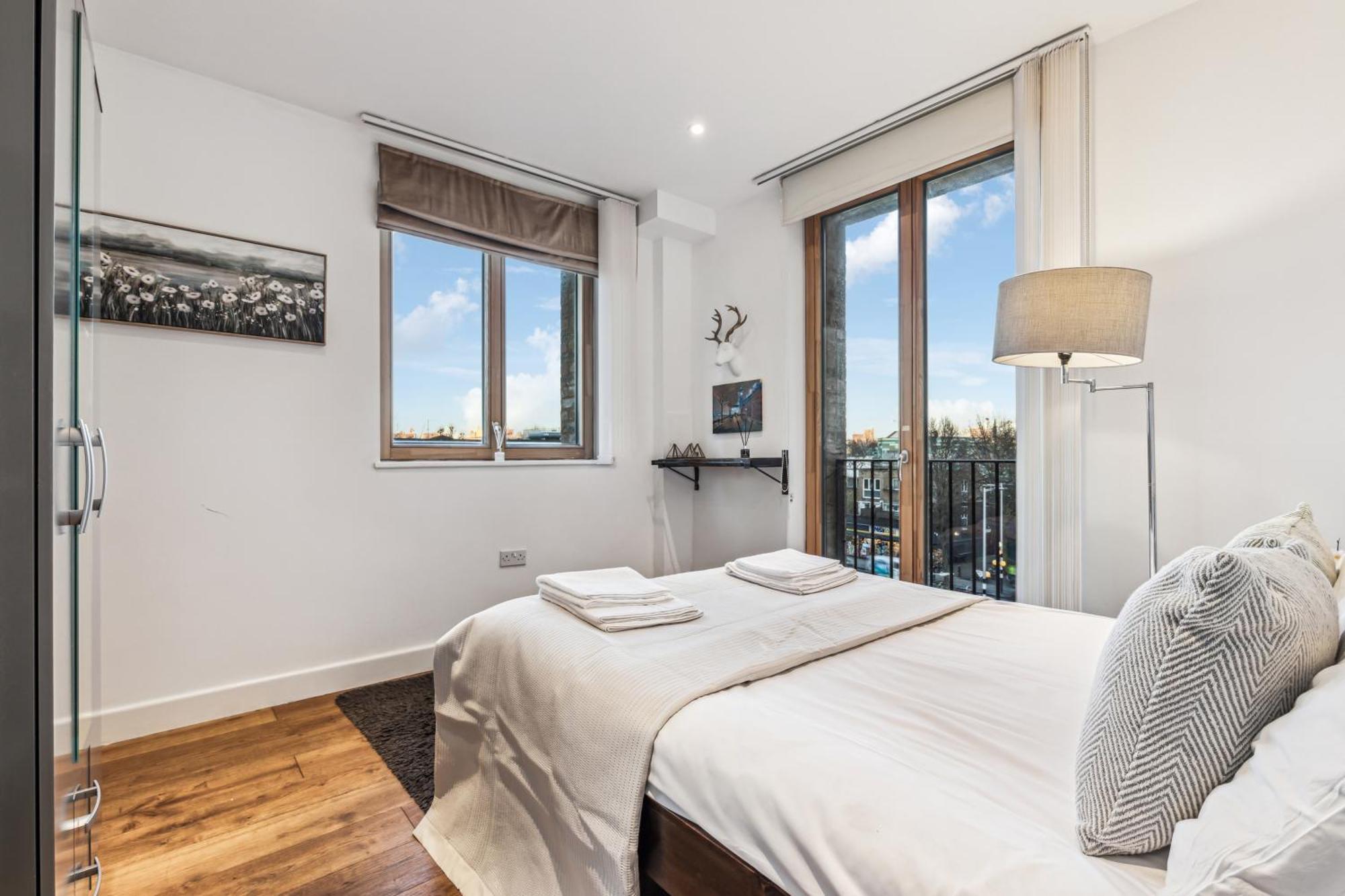 Modern Designed 2 Bed Penthouse Sleeps Five Leilighet