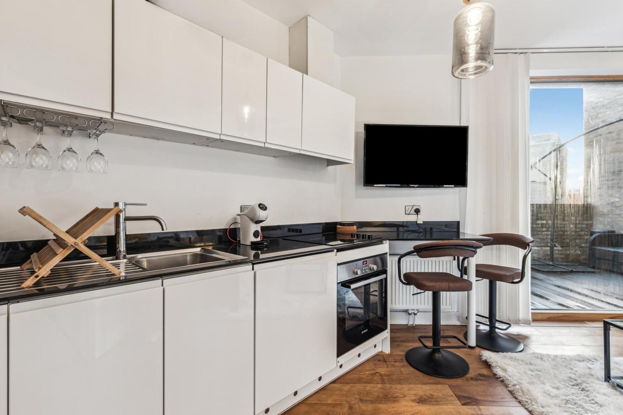 Modern Designed 2 Bed Penthouse Sleeps Five Leilighet London