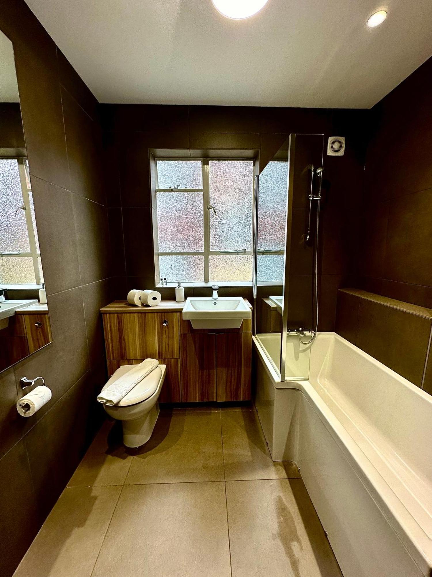 Quiet Residential Area Modern And Cozy Two Bed In Hampstead Appartement