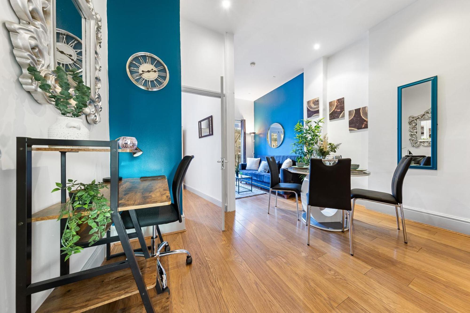 Leilighet Luxurious 3 Bedroom Flat With Balcony In Kensington For 7 Next To Station Near Harrods *