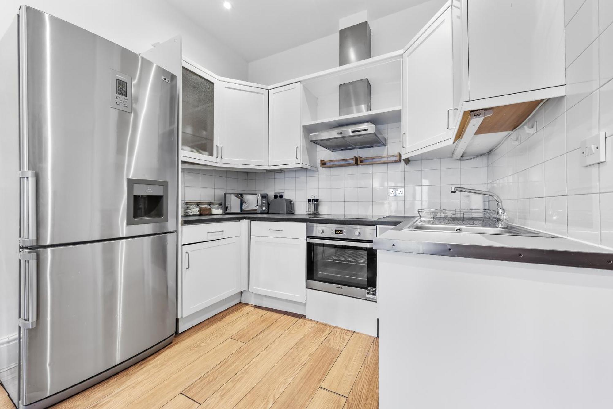 Leilighet Luxurious 3 Bedroom Flat With Balcony In Kensington For 7 Next To Station Near Harrods