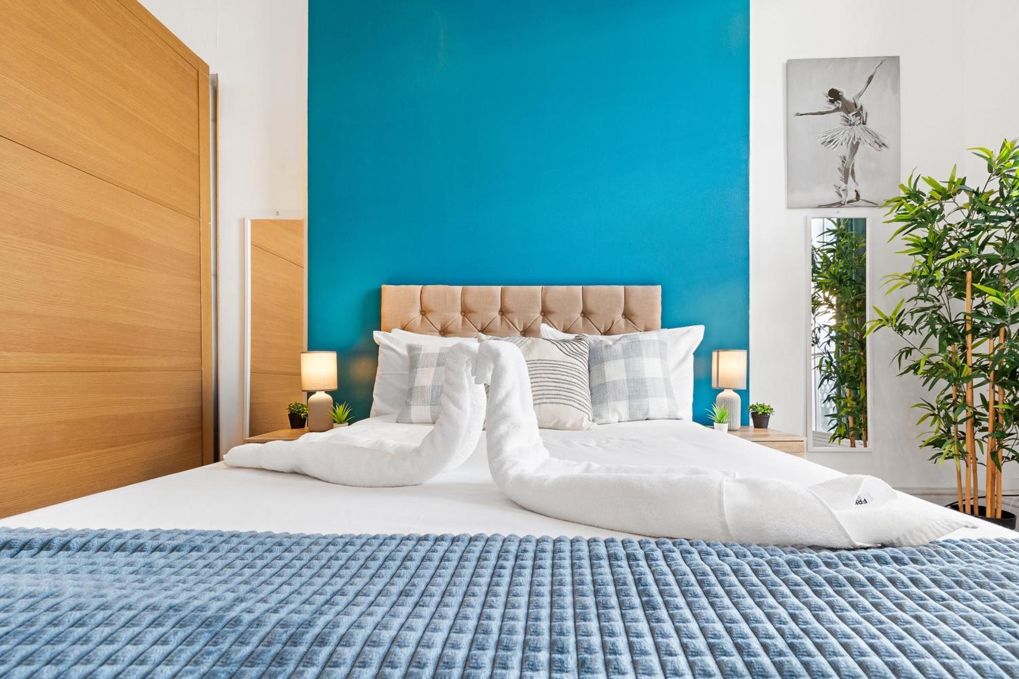 Luxurious 3 Bedroom Flat With Balcony In Kensington For 7 Next To Station Near Harrods Leilighet *