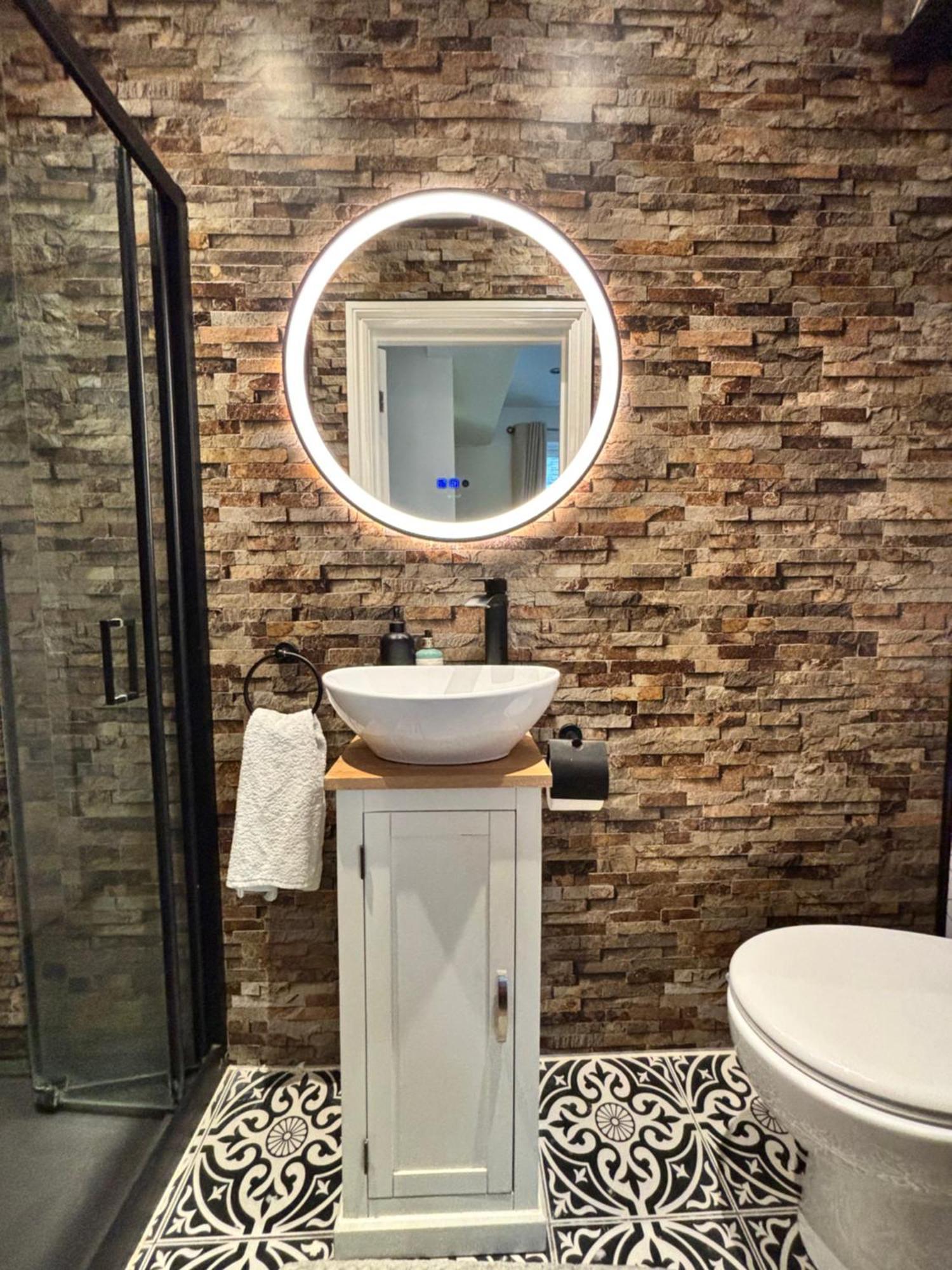 2 Bdr House 20mins To Oxford Circus - *
