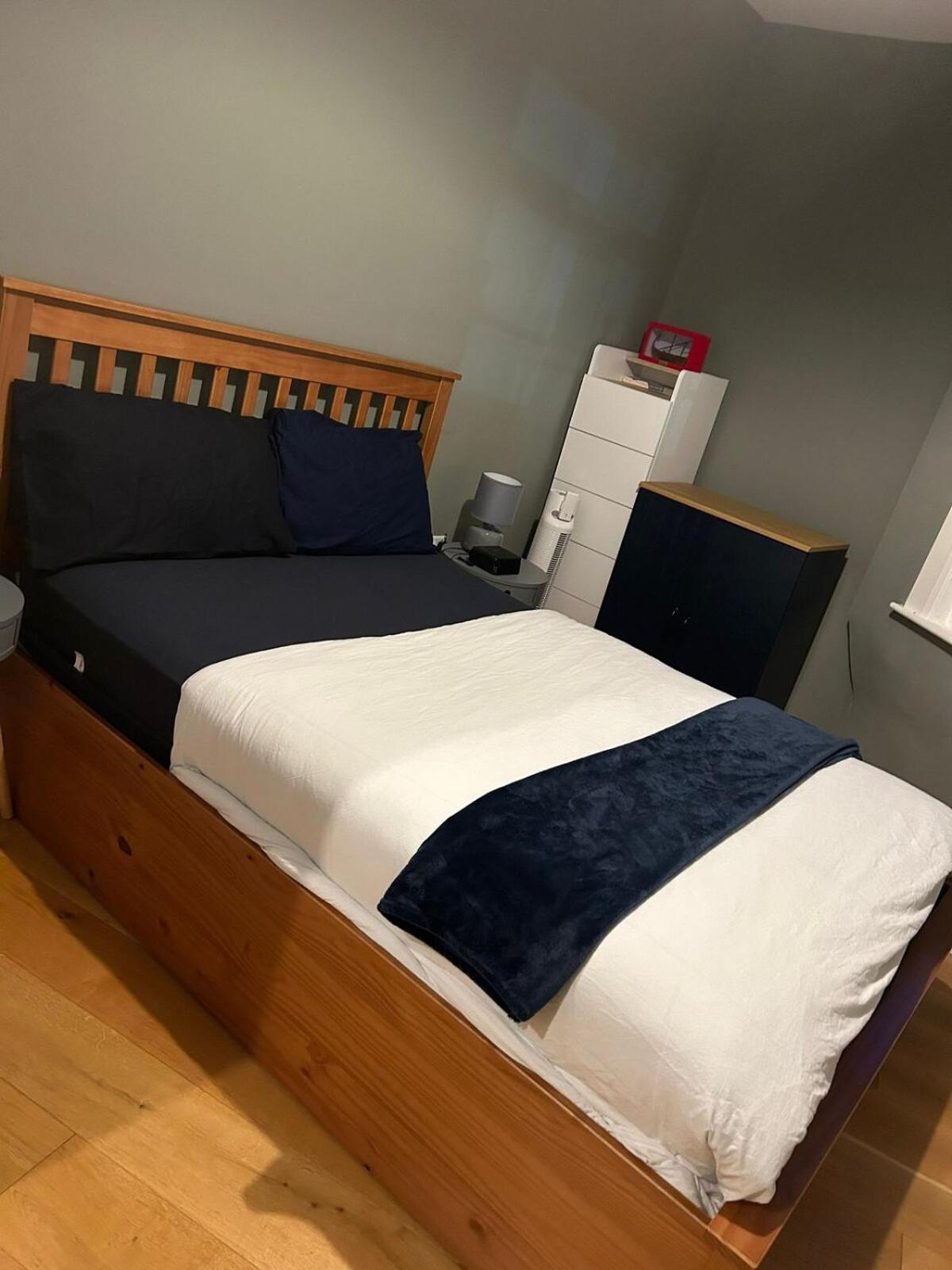 Forest Hill 1-bed 2 Mins Station Leilighet London