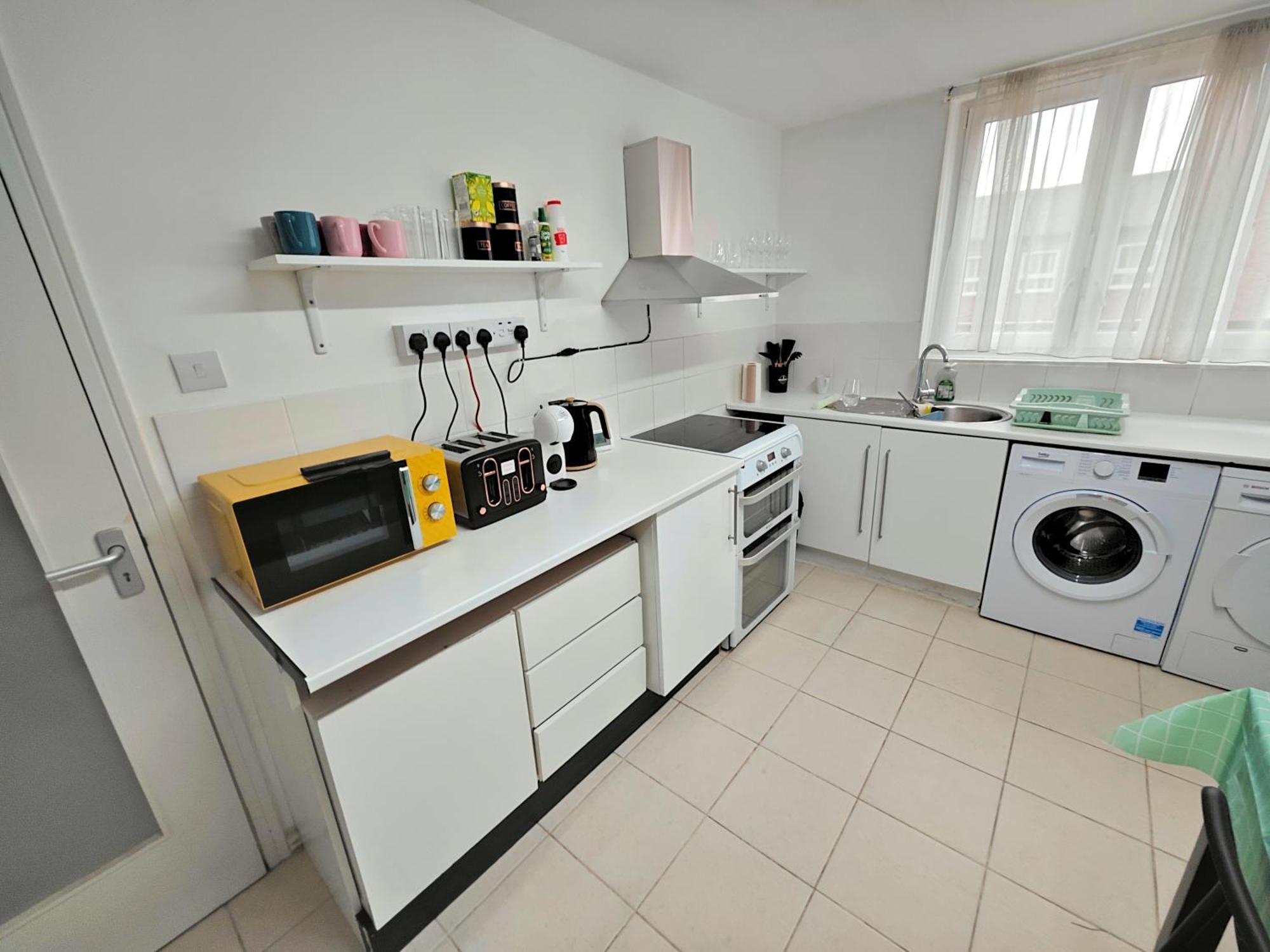2 Bedroom Flat Next To Lord's Cricket Ground, Apartment *