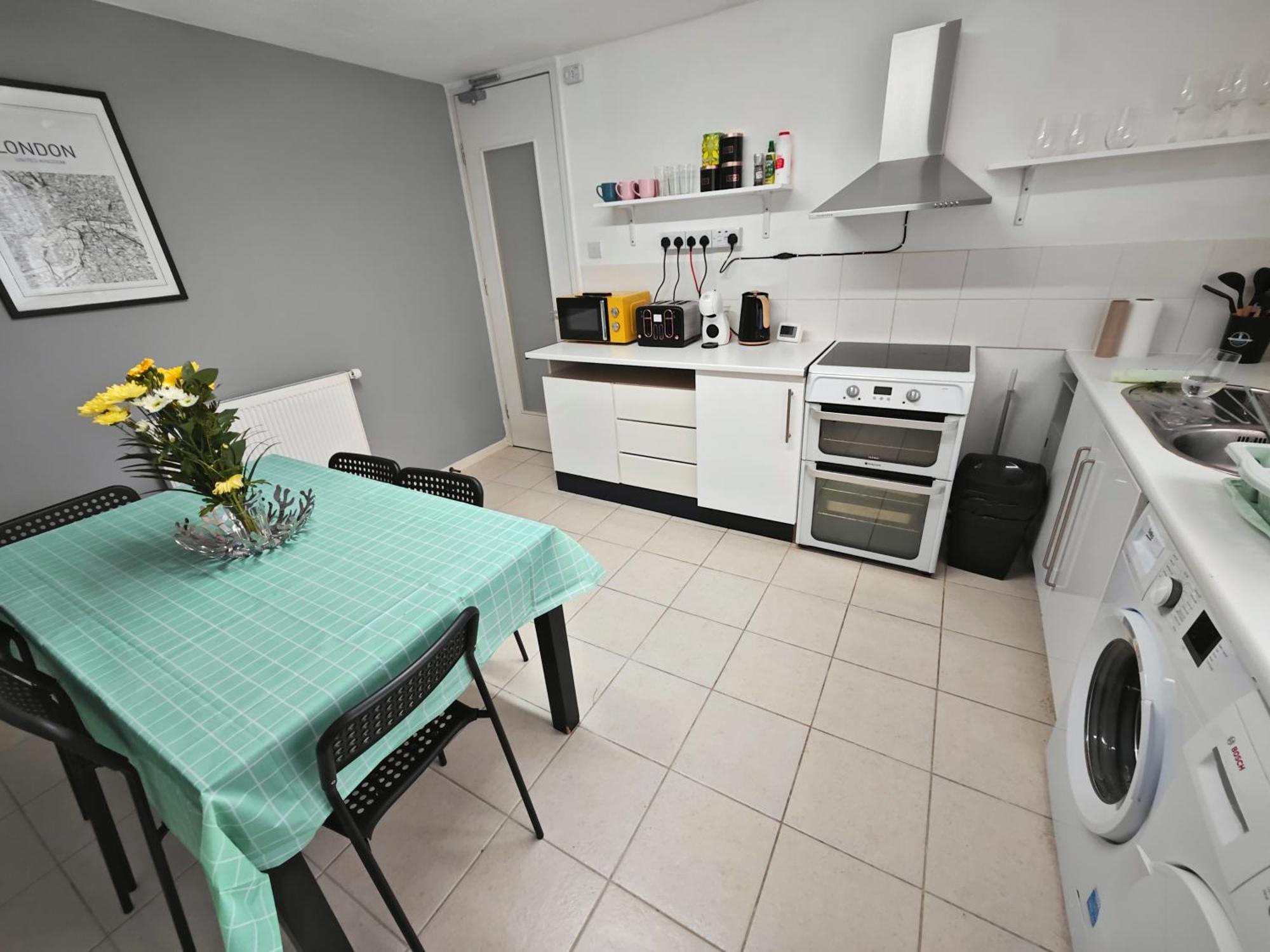 Apartment 2 Bedroom Flat Next To Lord's Cricket Ground, *