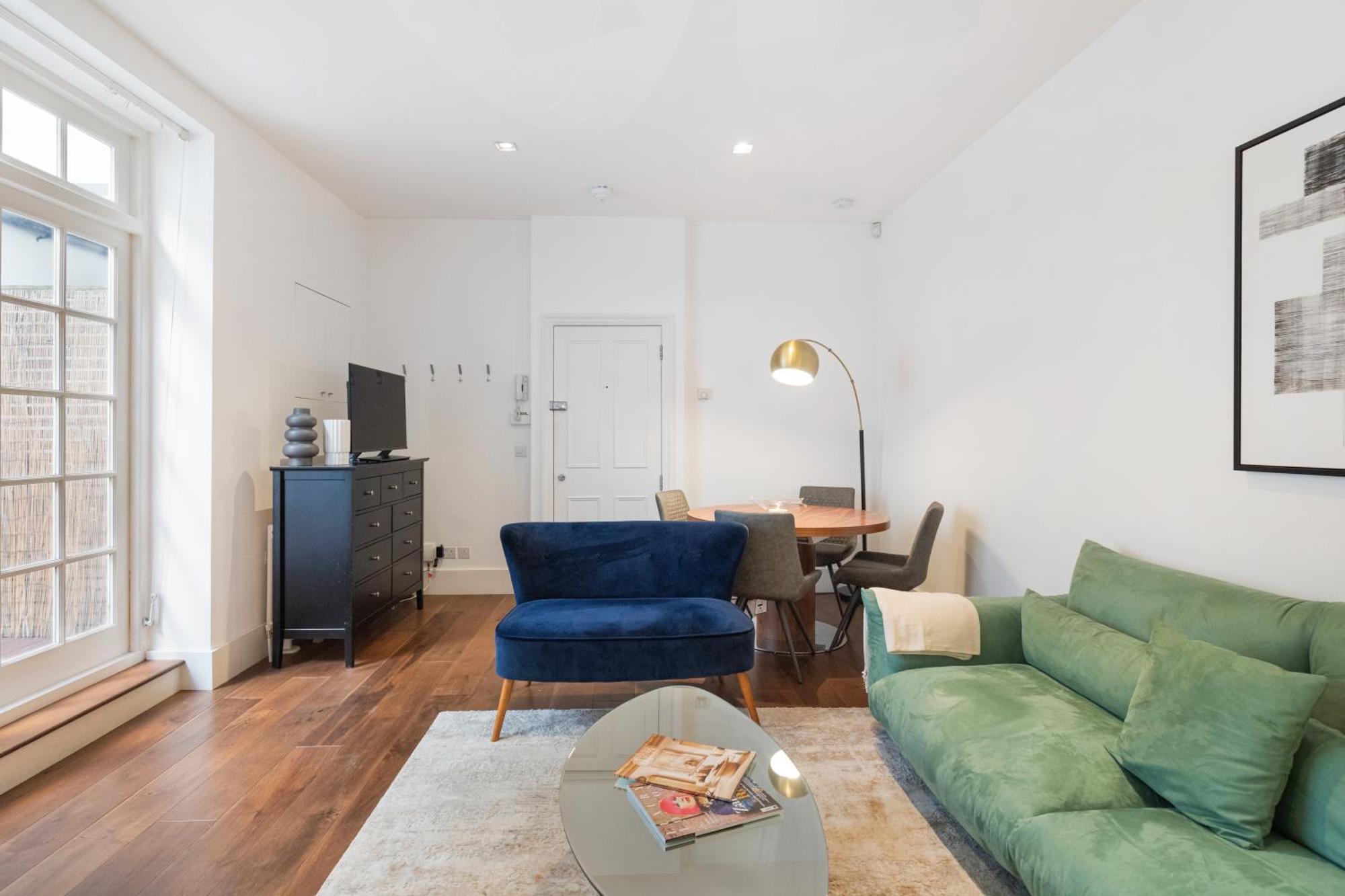 Modern Two Bed Two Bath Flat In Kensington - Knightsbridge Londen