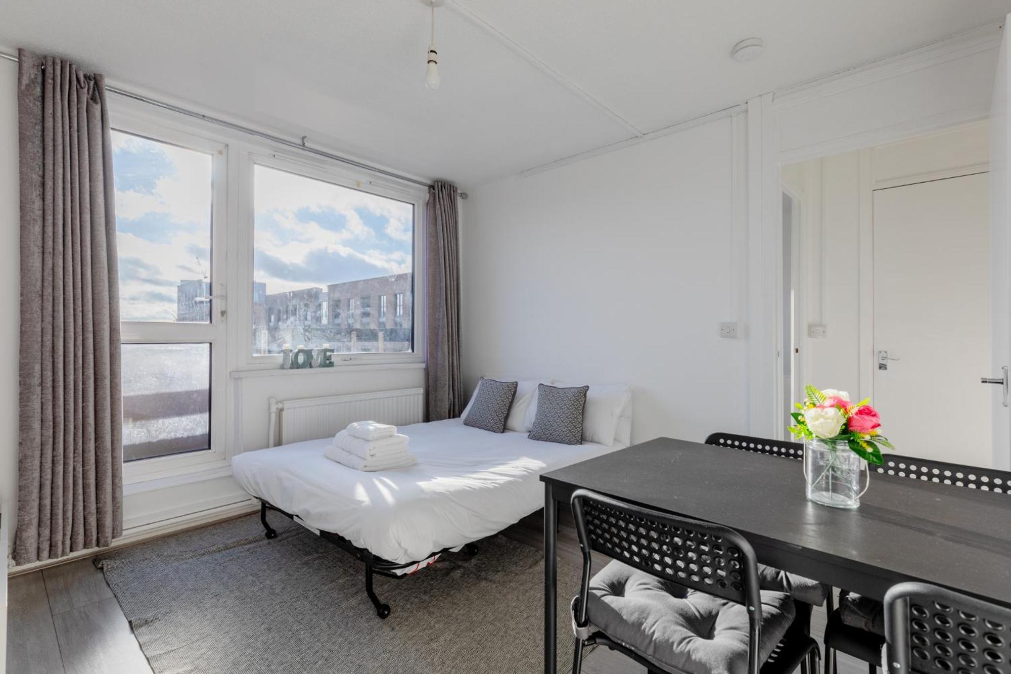 Stylish 1bd Flat With Shard Views Near Bermondsey Apartment