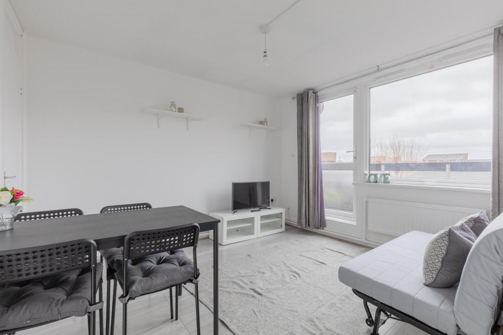 Stylish 1bd Flat With Shard Views Near Bermondsey Apartment London