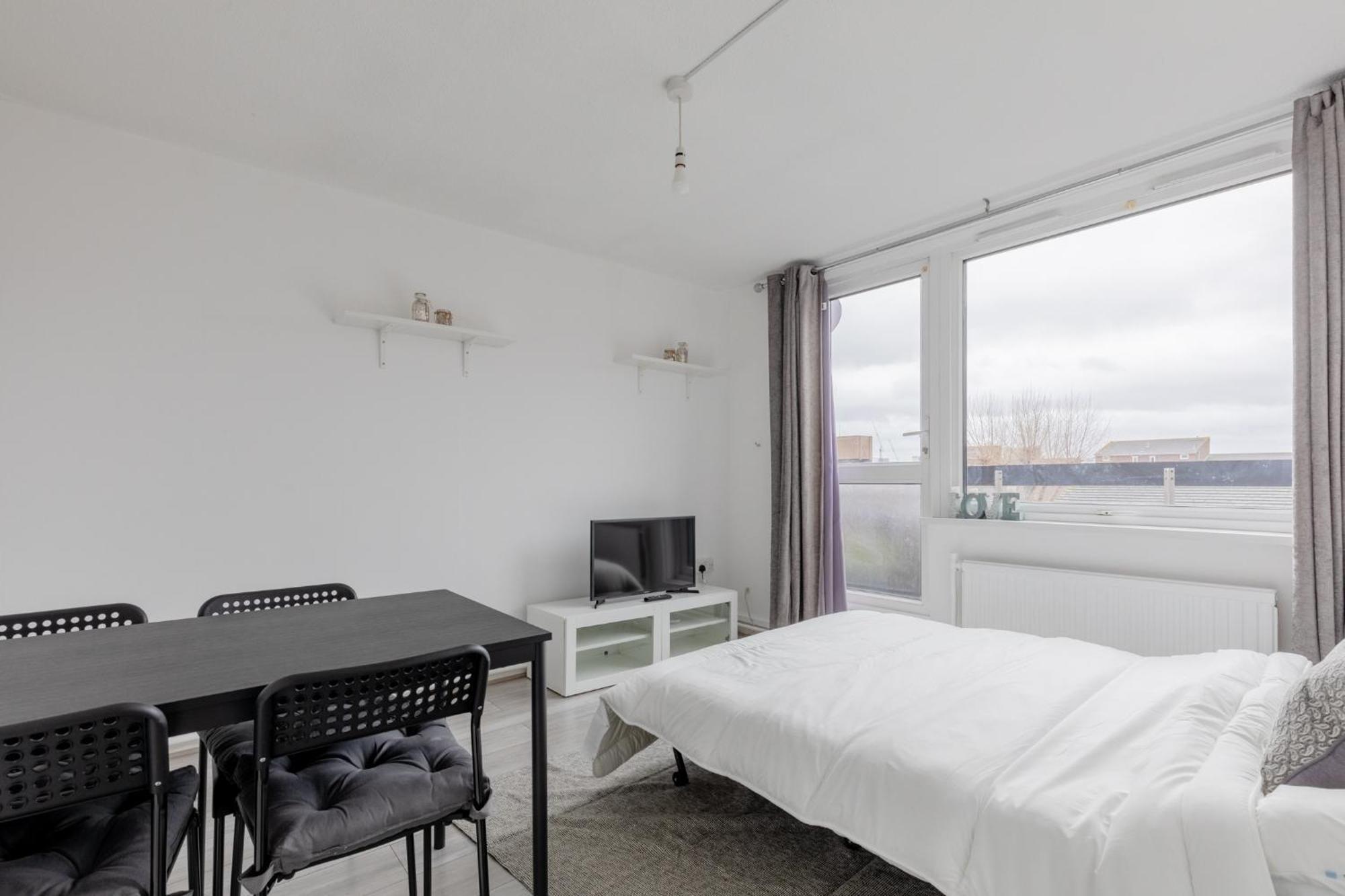 Stylish 1bd Flat With Shard Views Near Bermondsey Apartment London