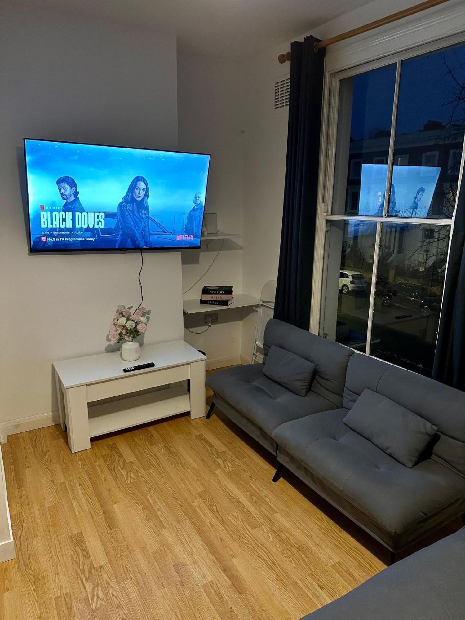 41b Flat Near Zone 1 Appartamento