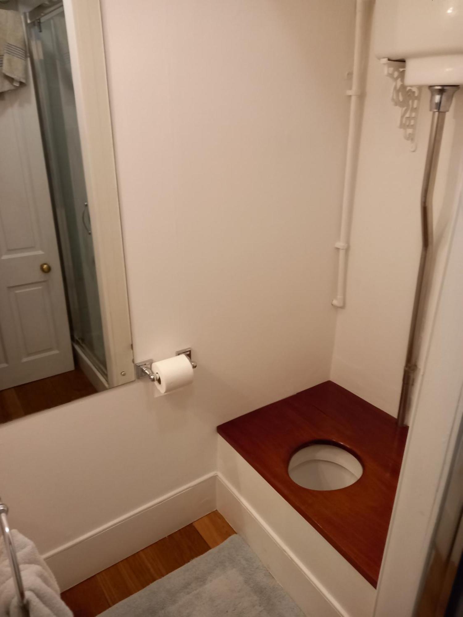 Large Bright Soho Flat With Large Terrace Apartment London