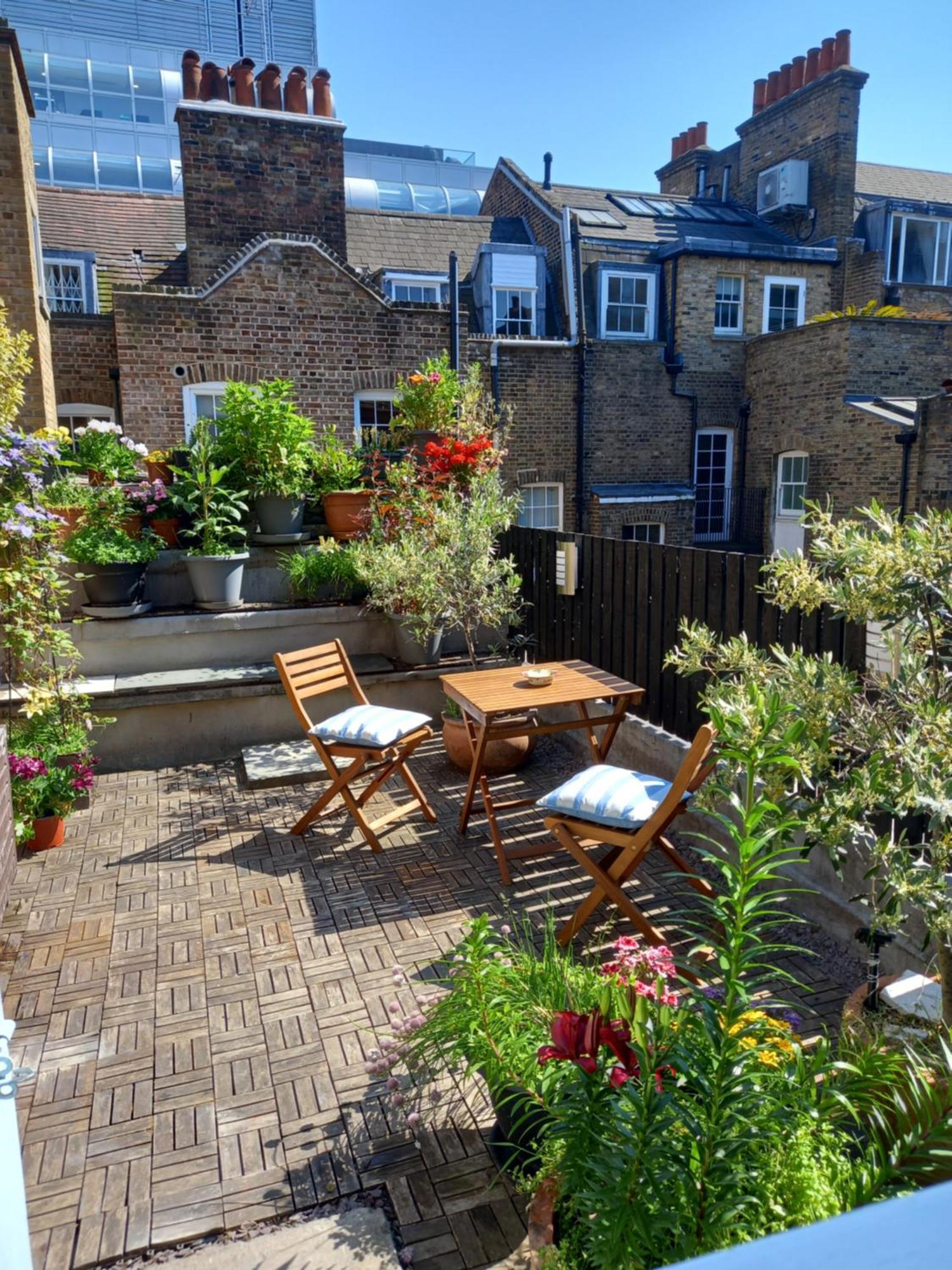 Large Bright Soho Flat With Large Terrace Apartment