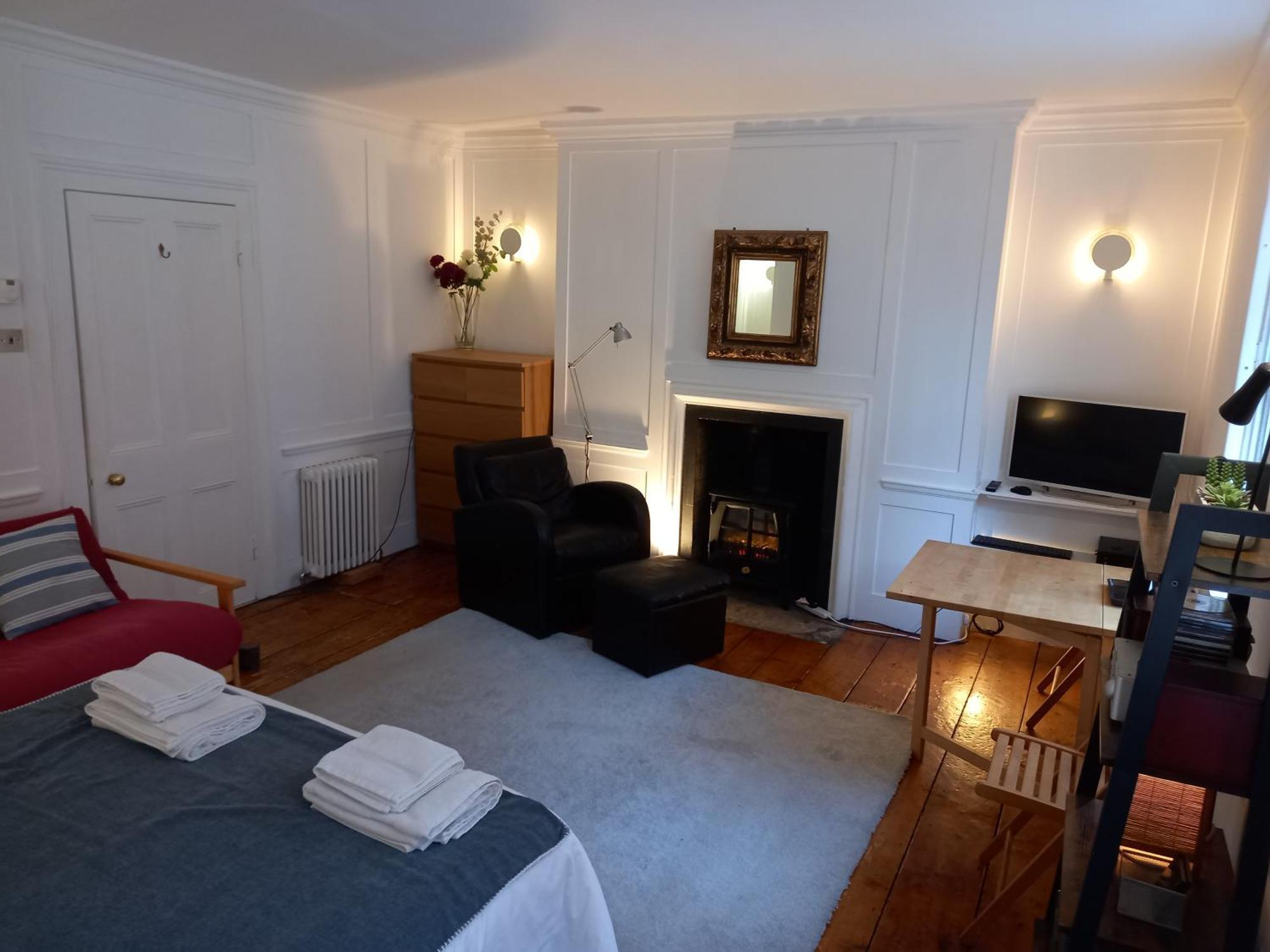 Apartment Large Bright Soho Flat With Large Terrace