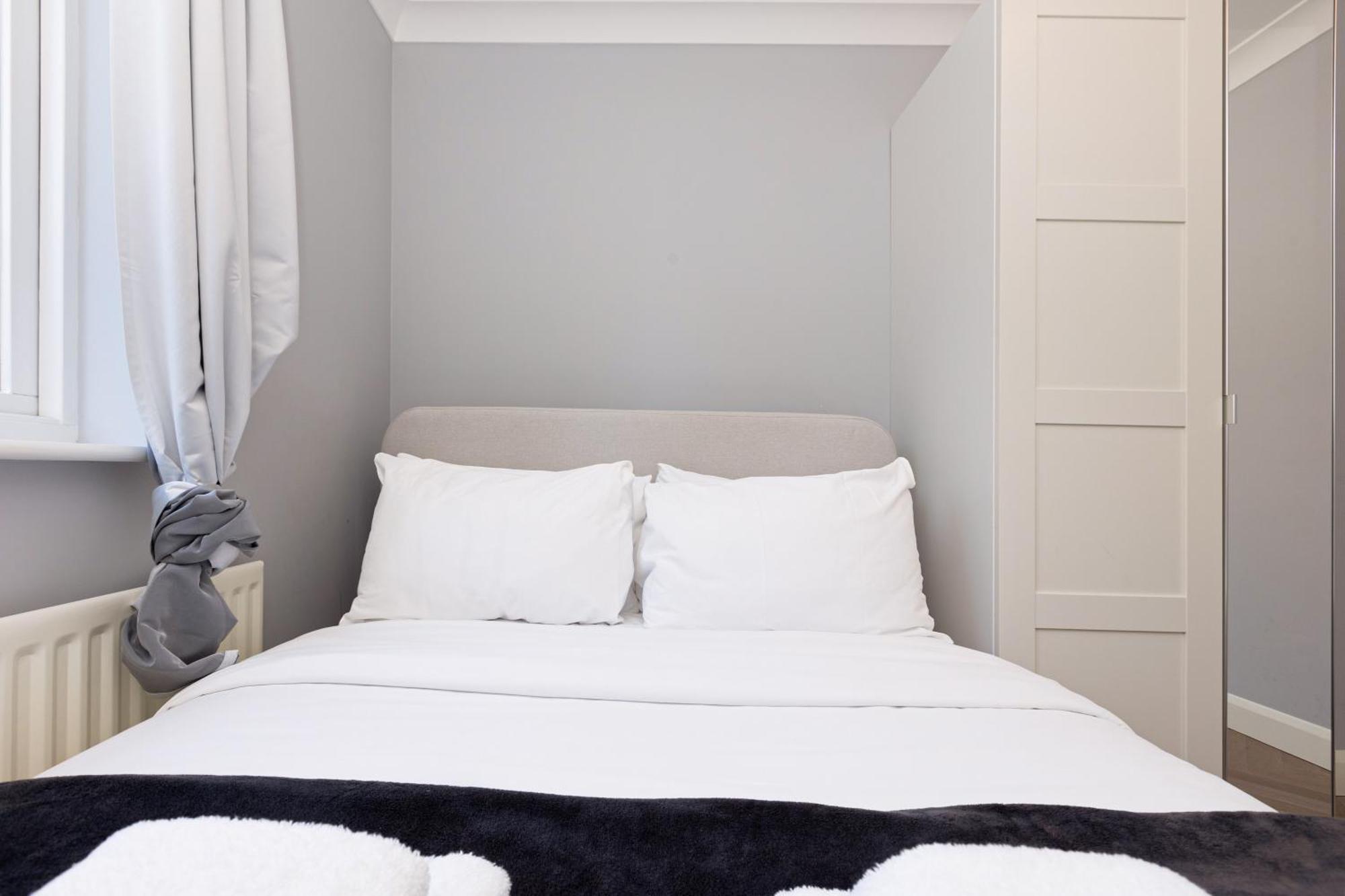 4br 4-floor House, W Patio, 10 Min Wapping Station London