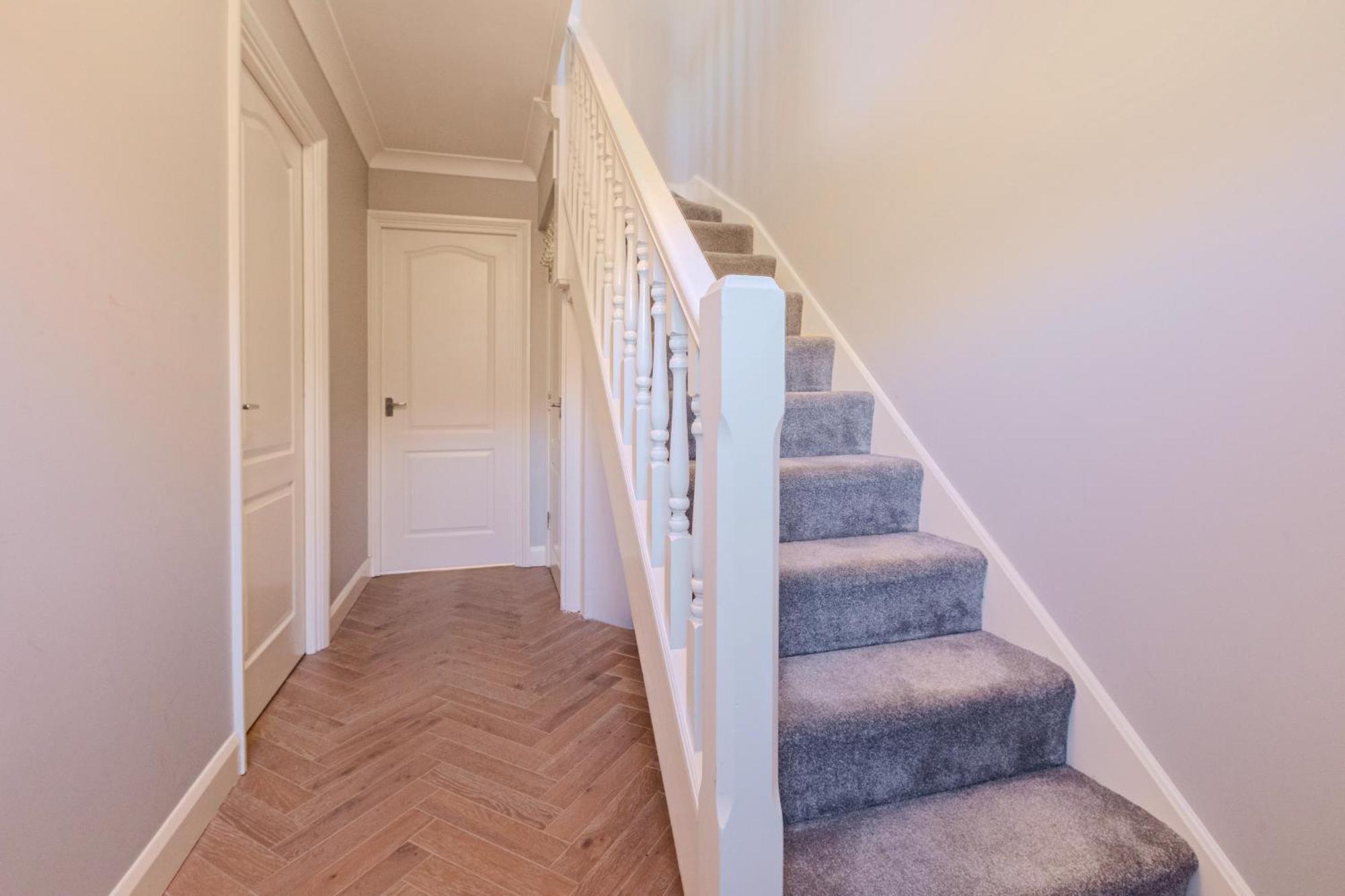 4br 4-floor House, W Patio, 10 Min Wapping Station London