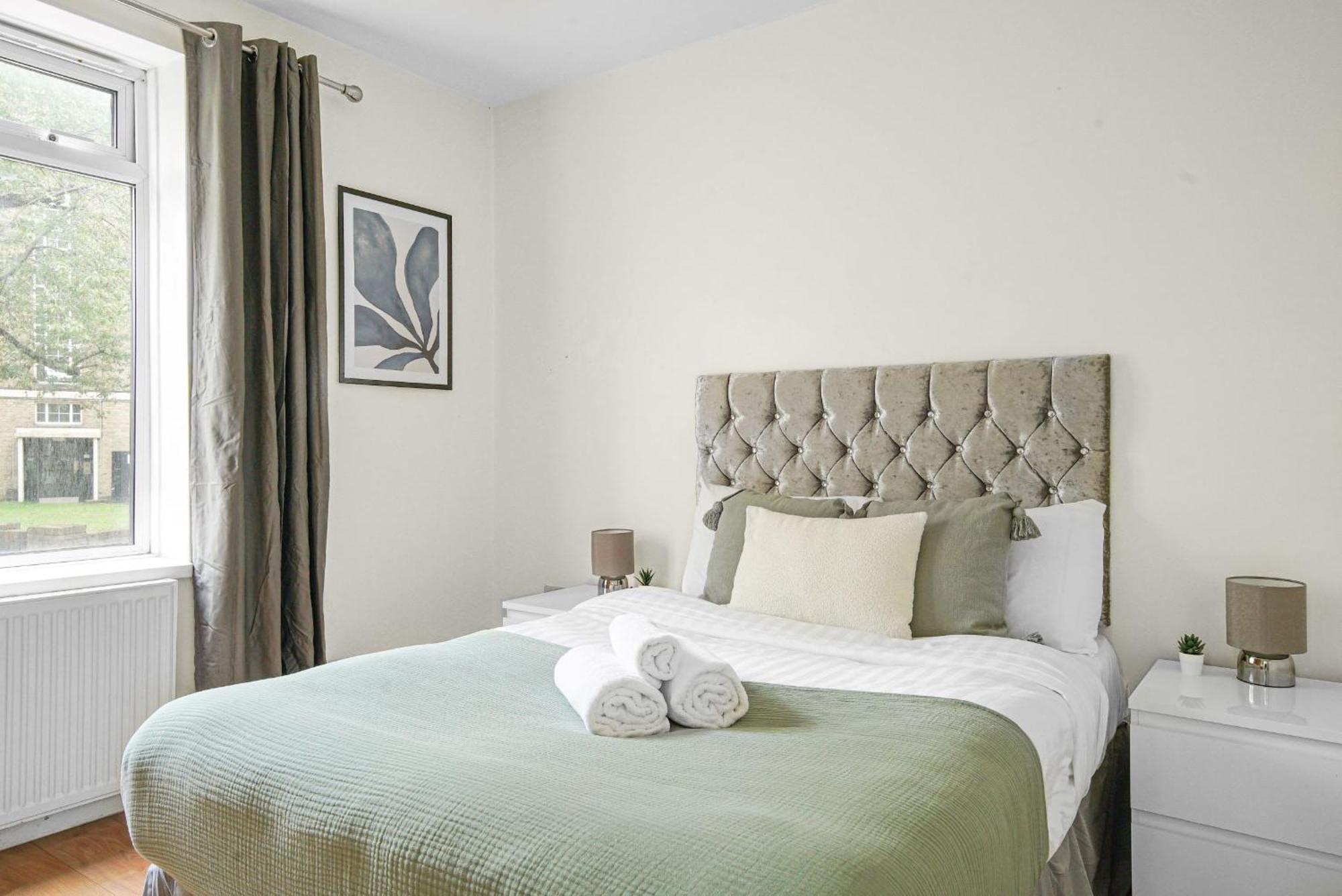 Bnbnova - Paddington - 3br With Balcony Lägenhet *