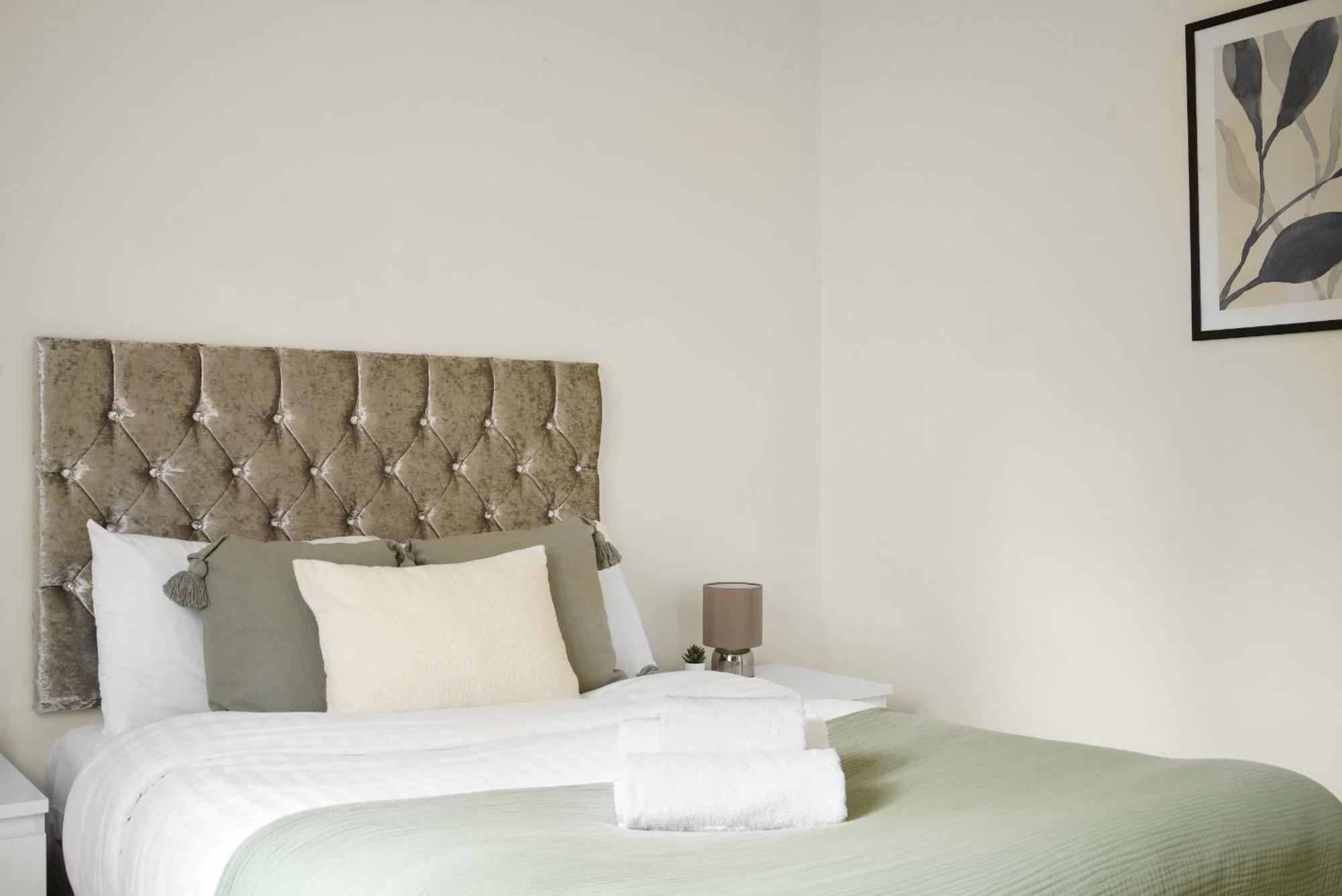 Bnbnova - Paddington - 3br With Balcony Lägenhet *