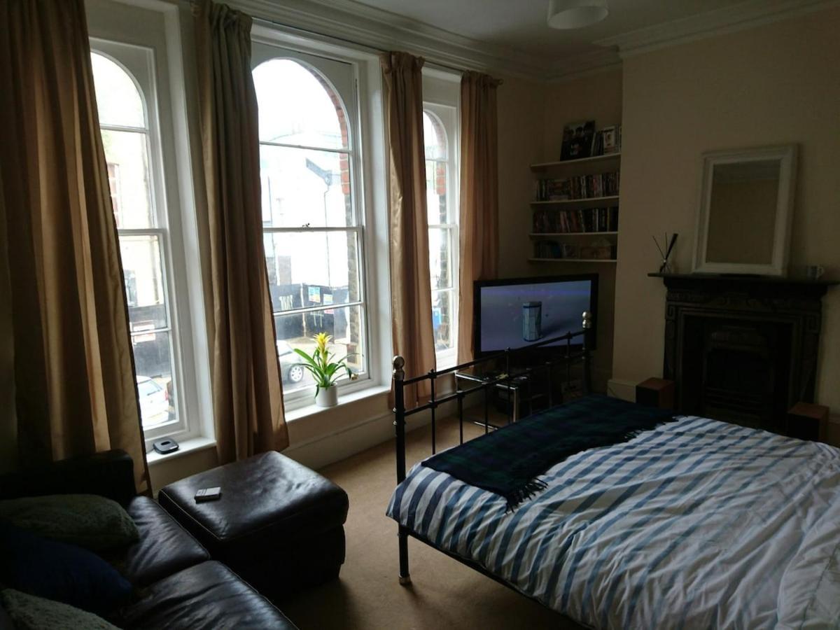 Style Boutique Double In Primrose Hill * London