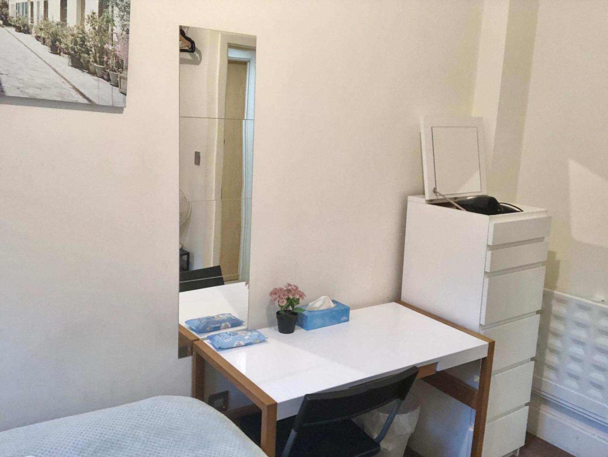 Euston Private Bedrooms 161 Flat1 * Londen