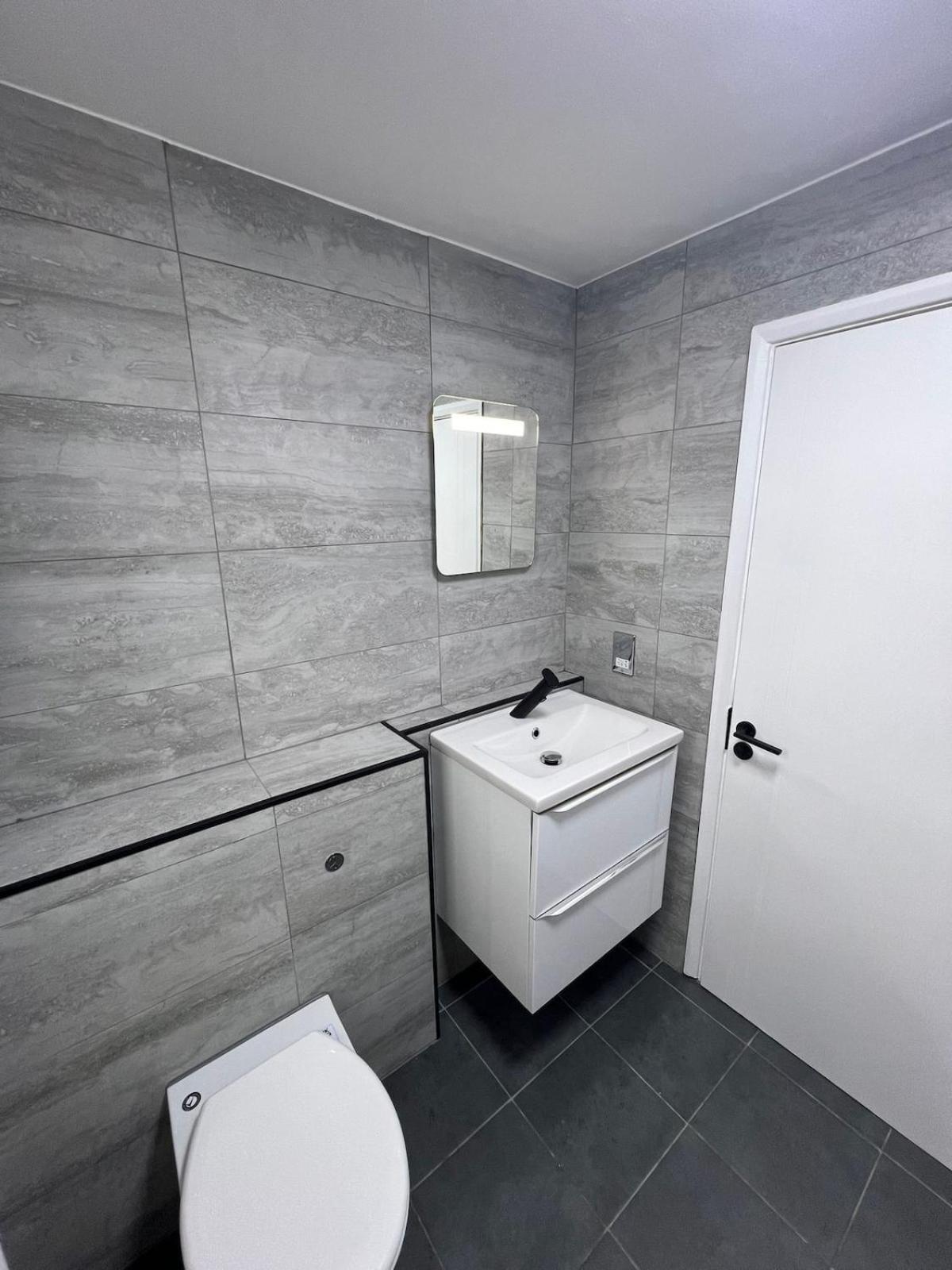 Stratford 2 Bedroom Apartment