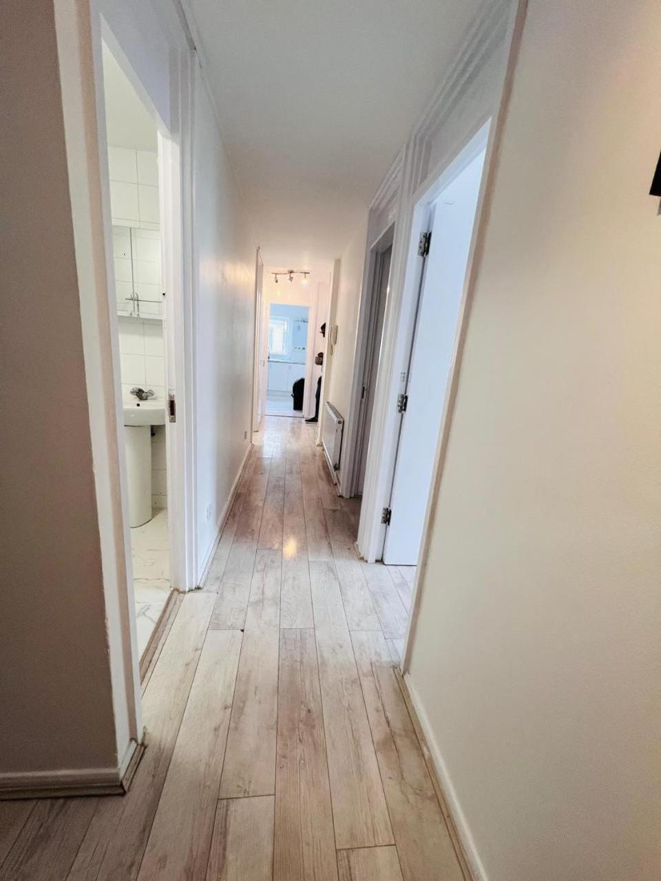 Queensway 2 Bedroom Flat