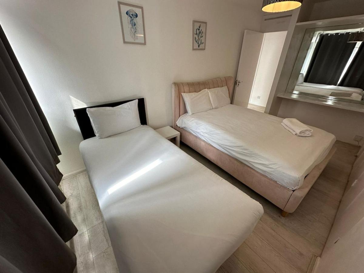 Queensway 2 Bedroom Flat Apartment